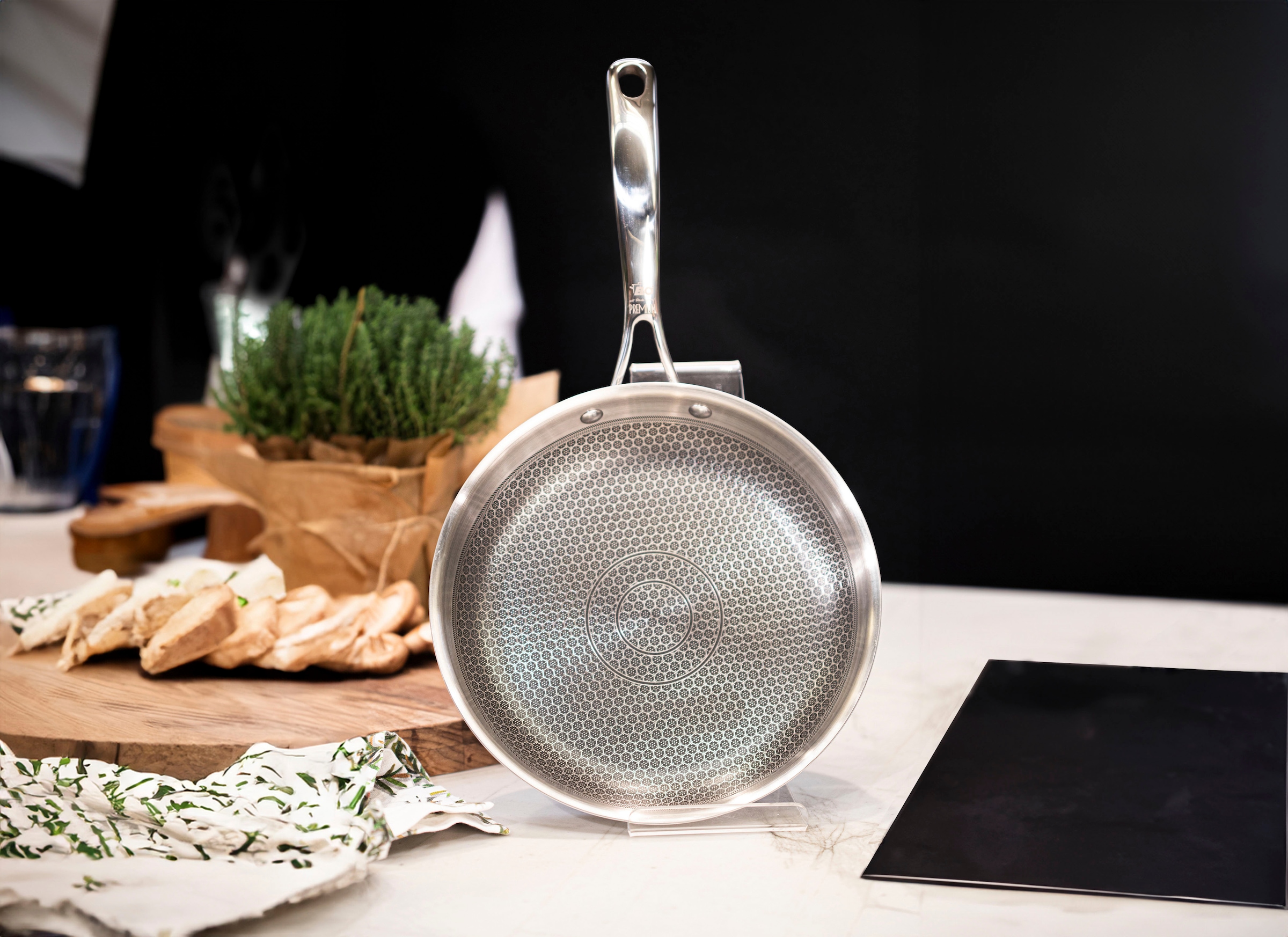 Elo Premium Poêle à frire »Relief Evolution« Edelstahl 18/10 1 pièces tlg. Induktion