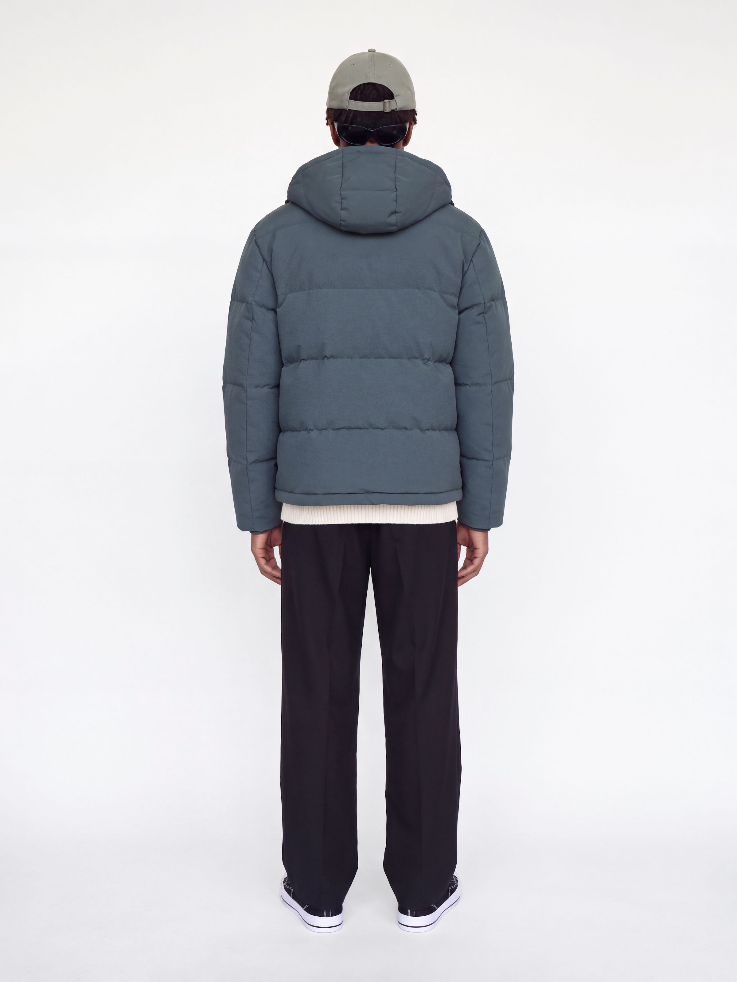 Jack & Jones Veste matelassée »JJESOHO PUFFER HOOD AW26 SN« avec capuche fibre synthétique, coupe régulière