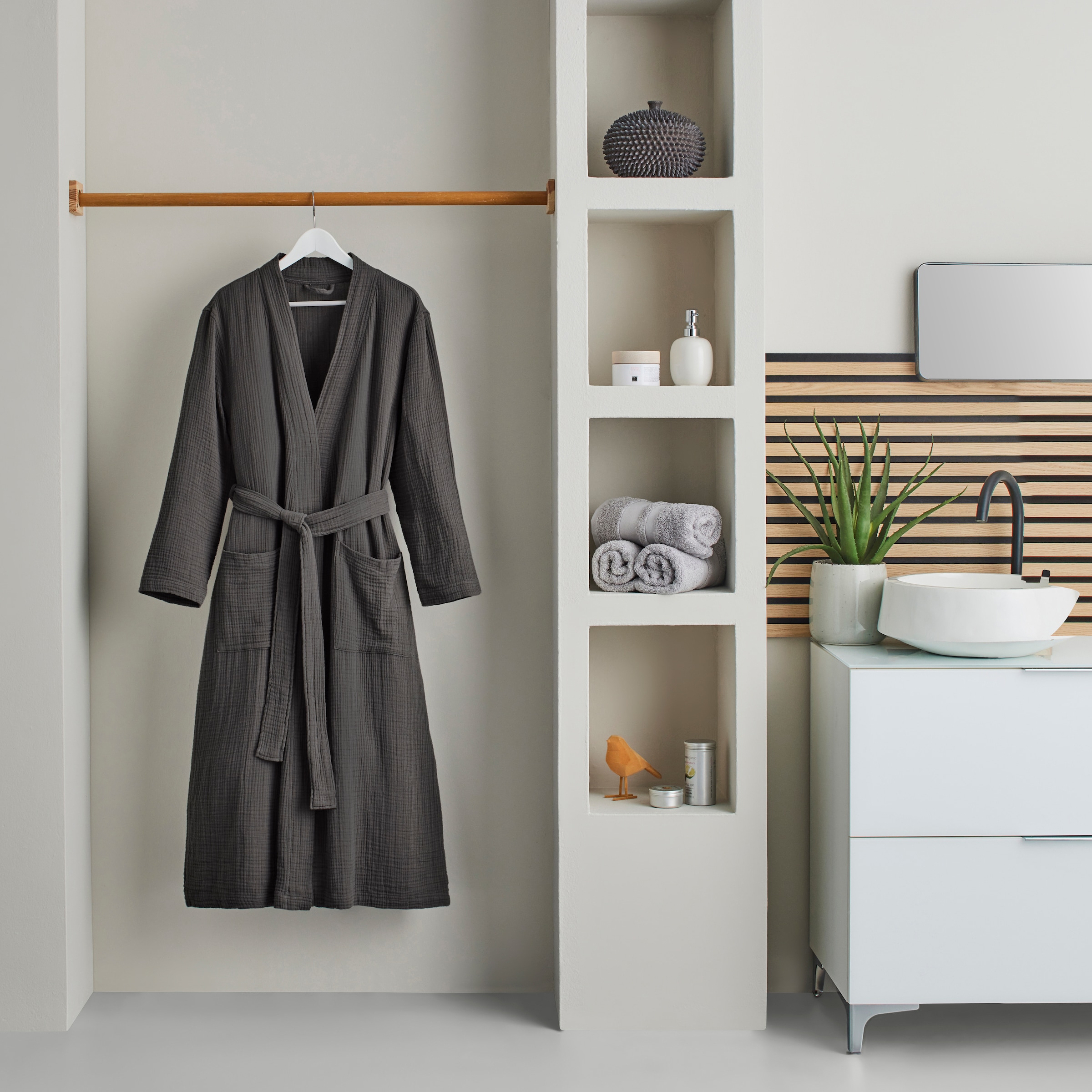 GOODproduct Peignoir de bain »Juna Musselin, ideal für Sauna & Spa, Hotelbademantel, Morgenmantel« 1 cuis moderne, qualité légère, 100% coton