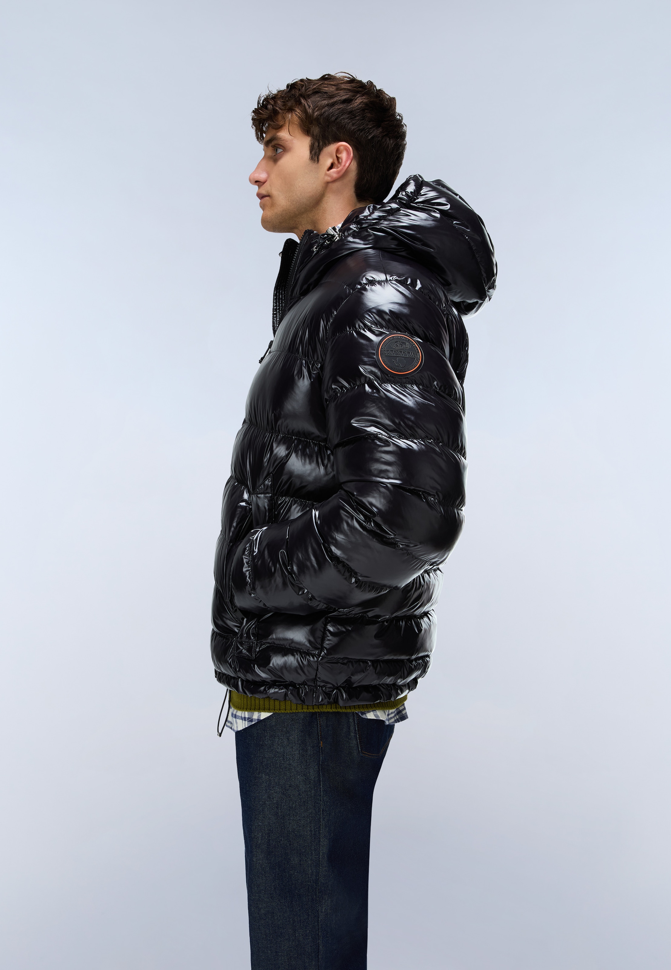 Napapijri Steppjacke »A-TEREZ SHINY BLACK BEAUTY« mit markanter Steppung, aus Polyamid, auch in grossen Grössen
