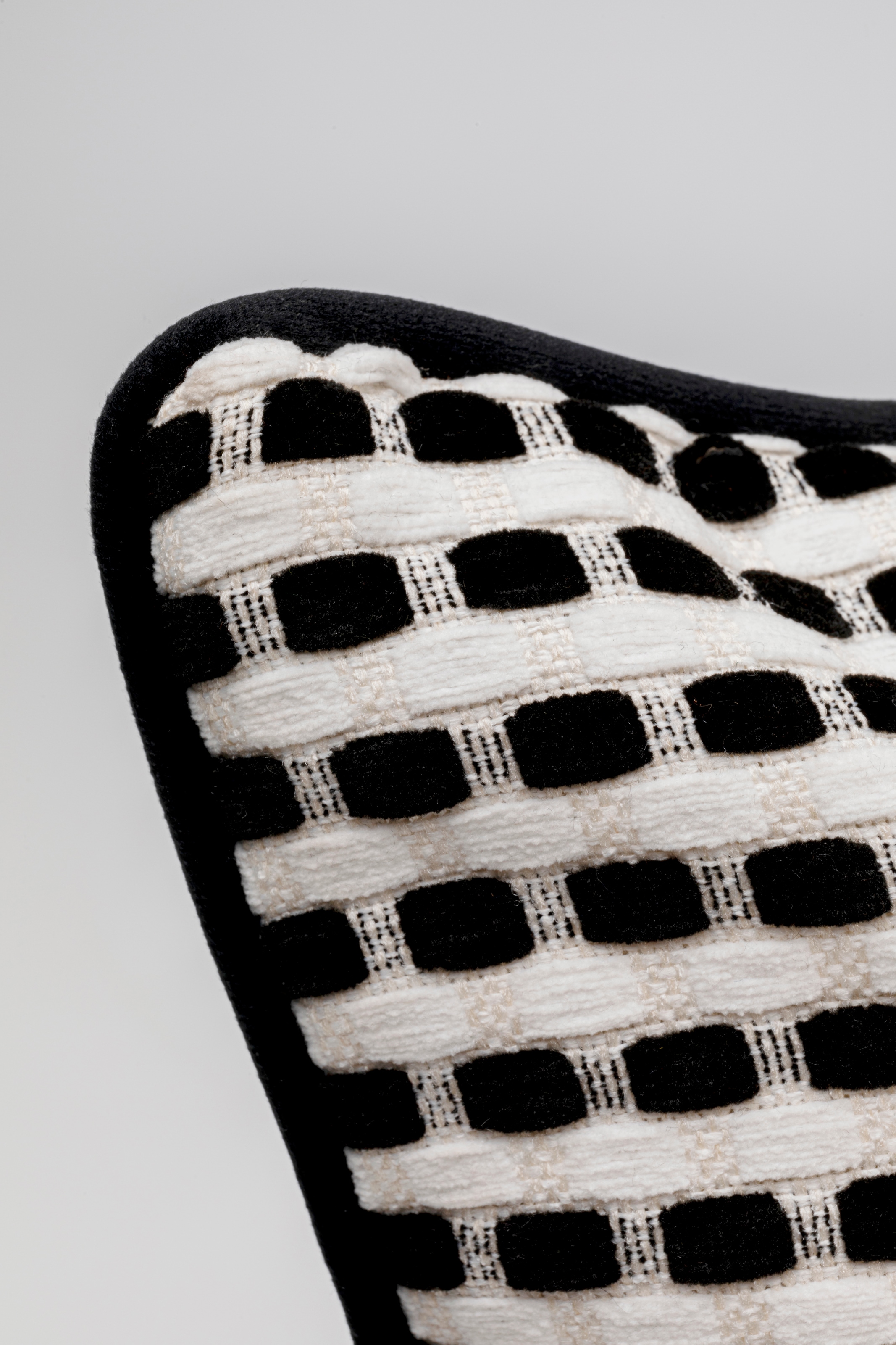 Kare Design Coussin décoratif »Jacky, Kissenhülle mit Füllung, 45x45 cm« stützt Kopf und Nacken angenehm und sorgt für erholsamen Schlaf