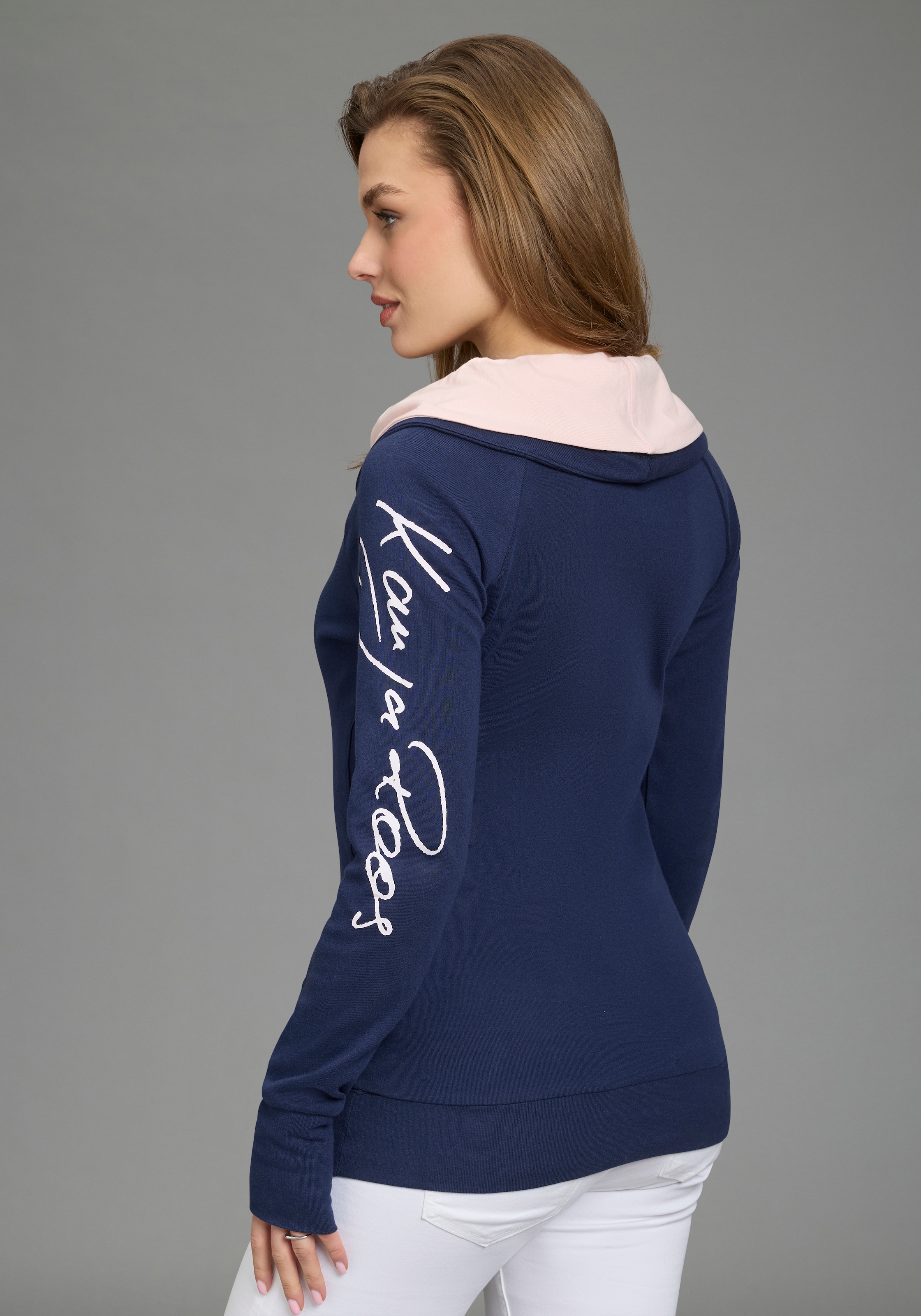 KangaROOS Sweat-shirt long , figurbetonter Schnitt,  mit stylischem Logodruck

