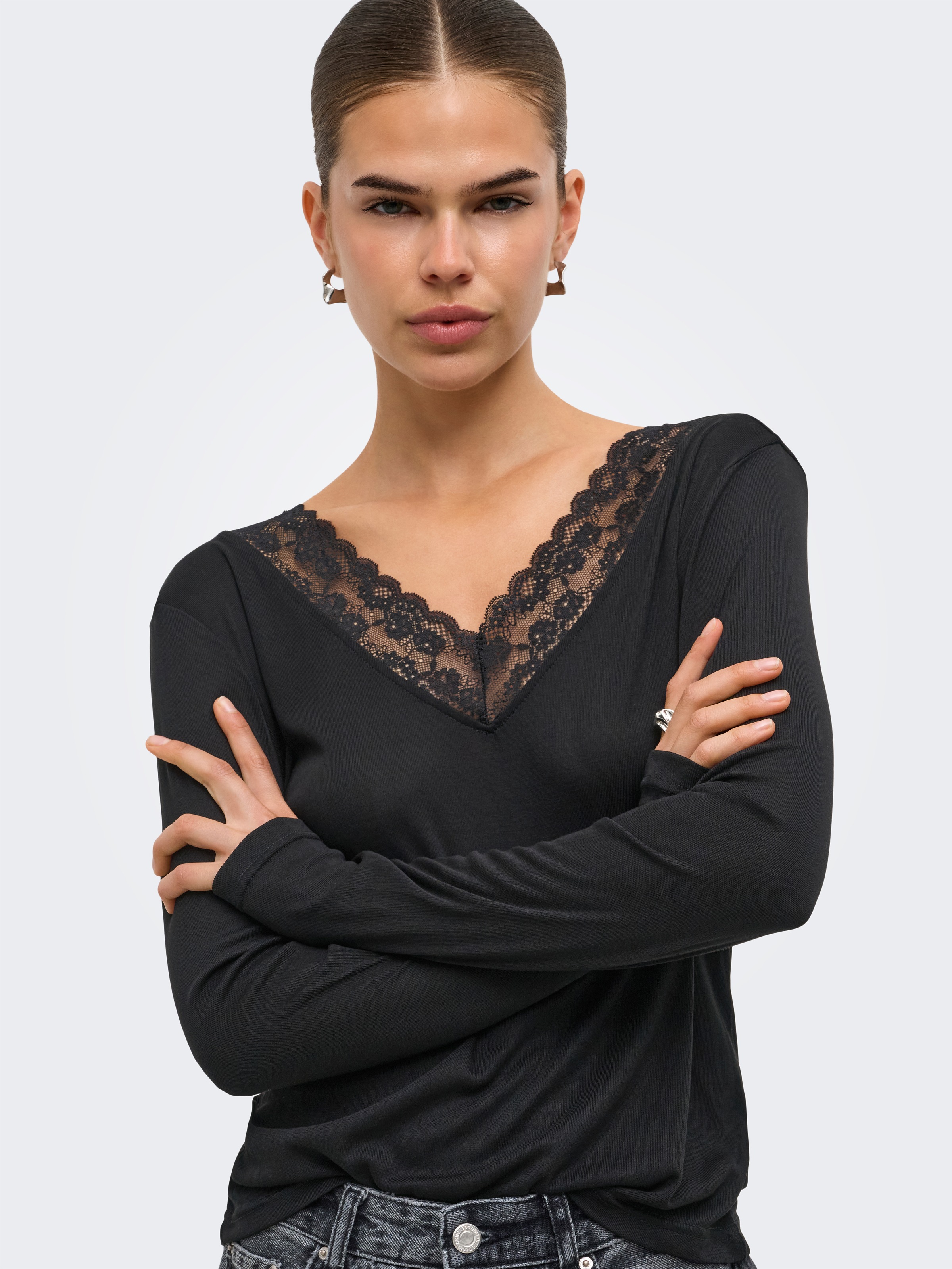 ONLY T-shirt à manches longues »ONLIDA L/S V NECK LACE TOP CS JRS« mélange viscose, coupe régulière