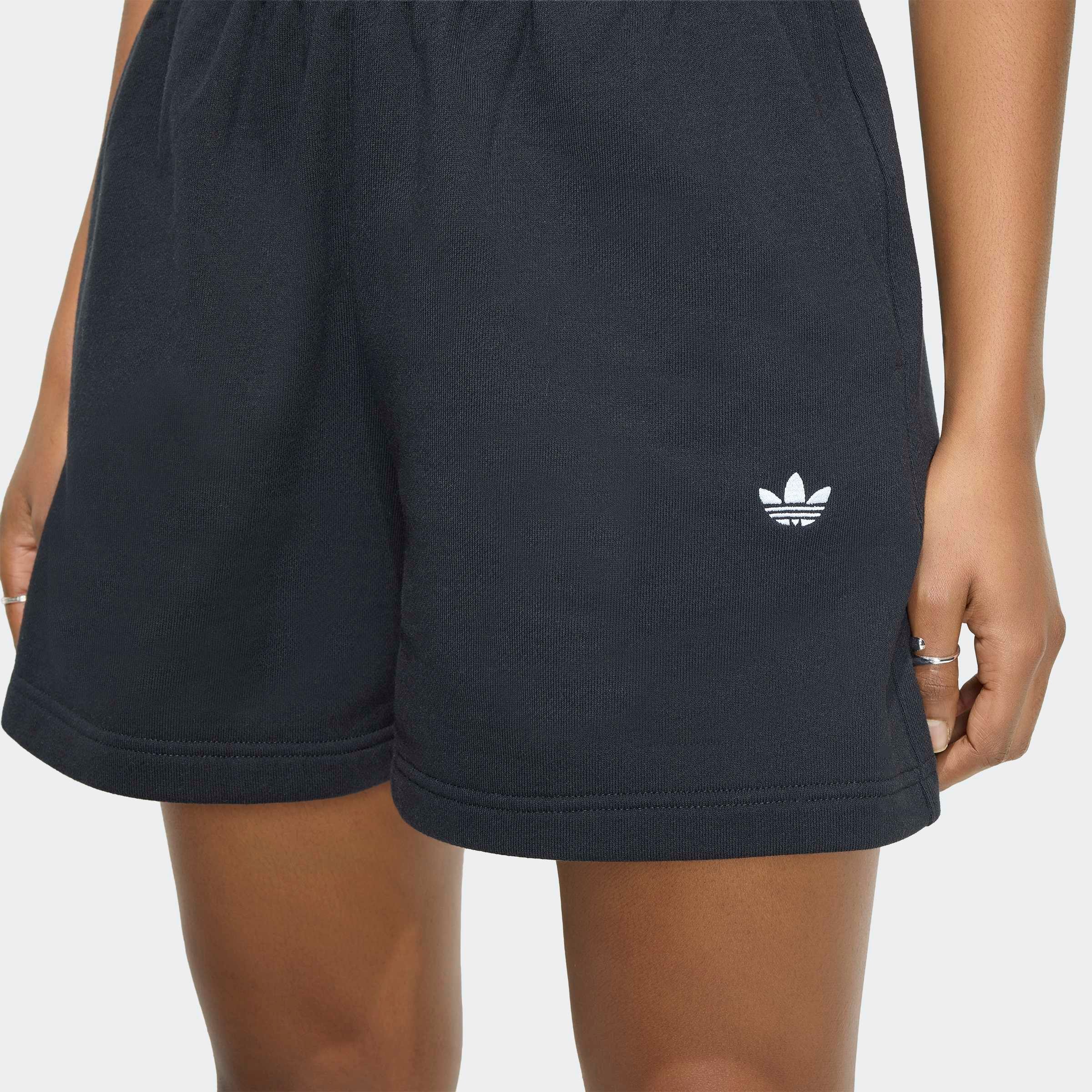 adidas Originals Short »ESSENTIALS FRENCH TERRY«  avec coupe ample, en coton