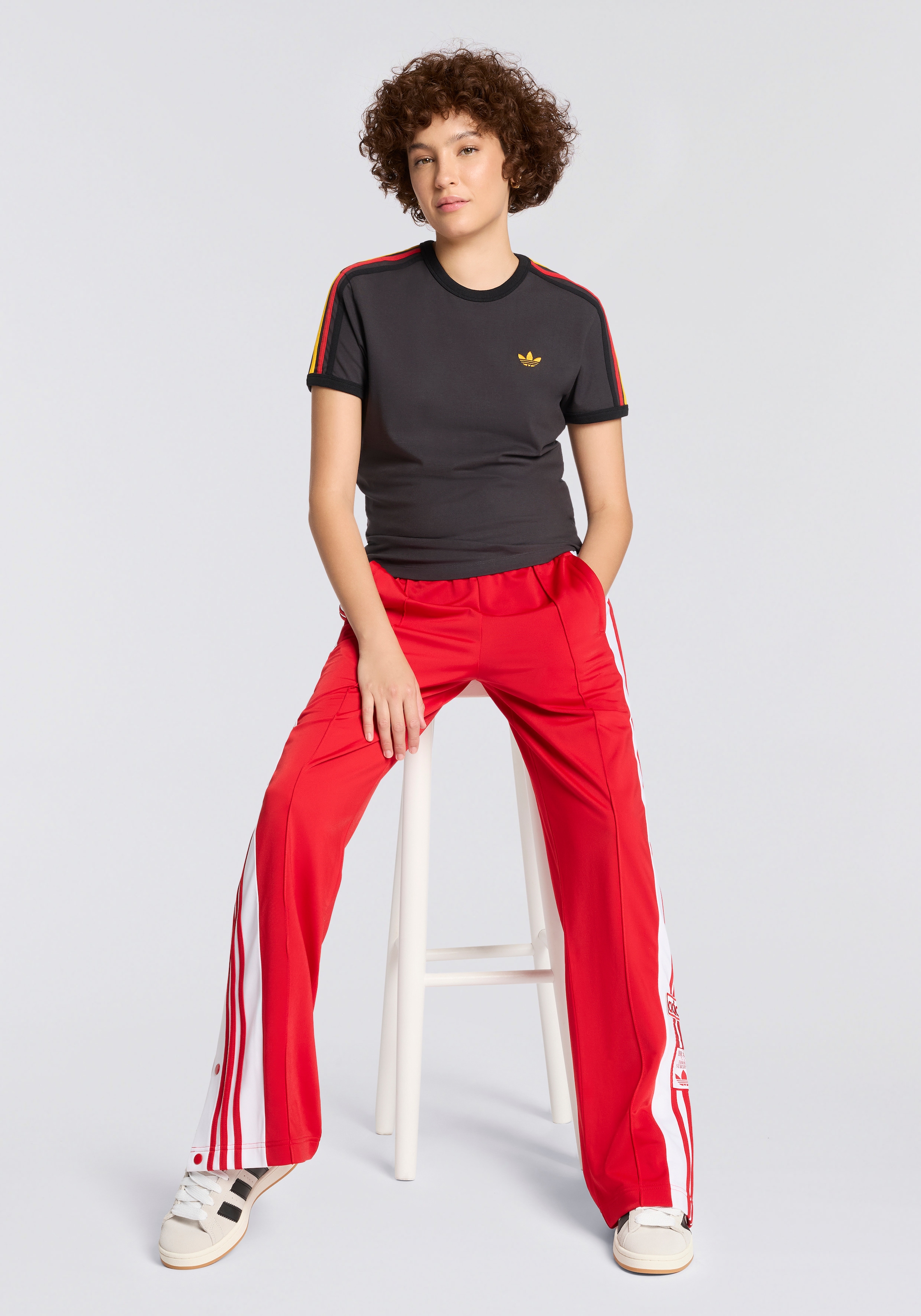 adidas Originals T-shirt »3S TEE SLIM« sanft anliegende Passform, ohne Verschluss, für sportlichen Look