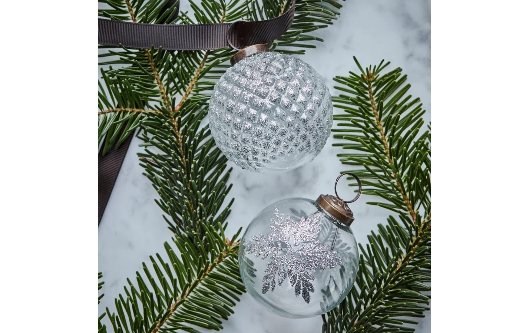 House Doctor Weihnachtsbaumkugel »House Doctor Weihnachtskugel Snowi Ø 7.5 cm, 4 Stück Transparent/Silber«