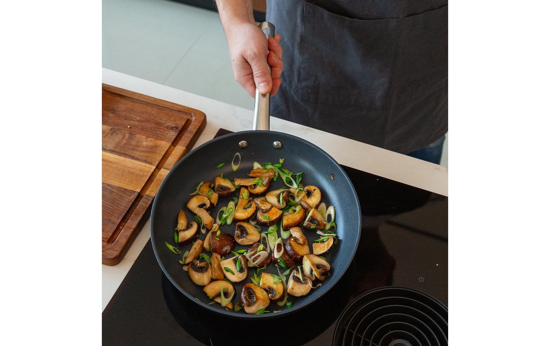   Bratpfanne »Lunasol Saturn Terra black« Aluminium