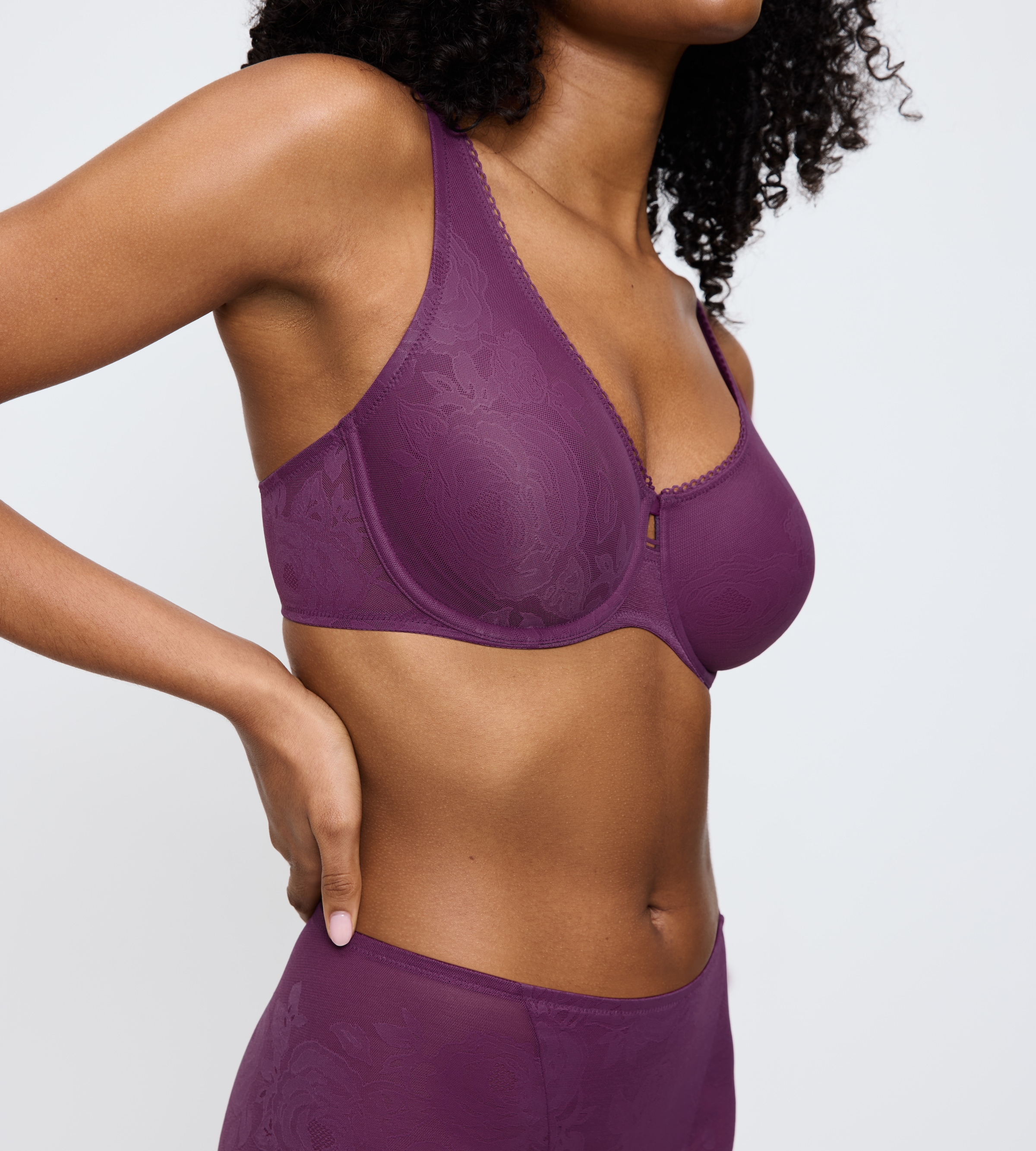 Triumph Soutien-gorge minimisant »Wild Rose Sensation« verkleinert die Brust optisch um eine Cup-Grösse