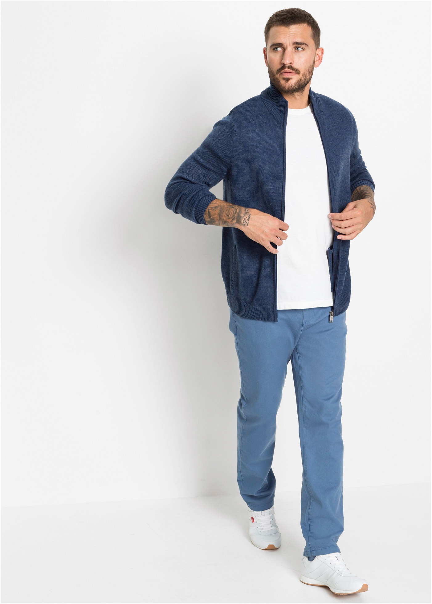 bonprix Veste en tricot »Feinstrickjacke« mit Stehkragen, Reissverschluss, Eingrifftaschen, Regular Fit