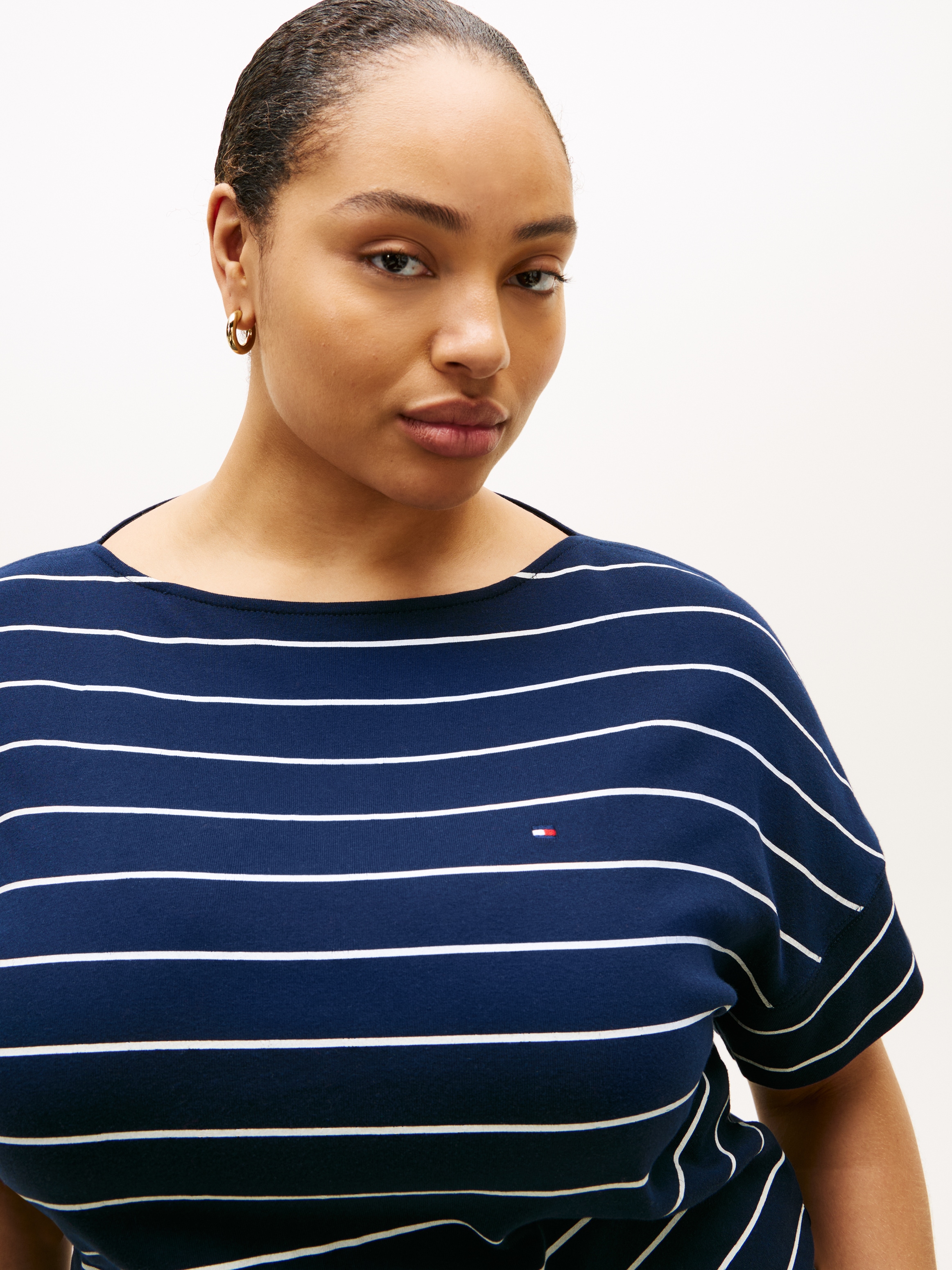 Tommy Hilfiger Curve Kurzarmshirt »CRV MDRN CODY CAP SLV C-NK TEE« in grossen Grössen