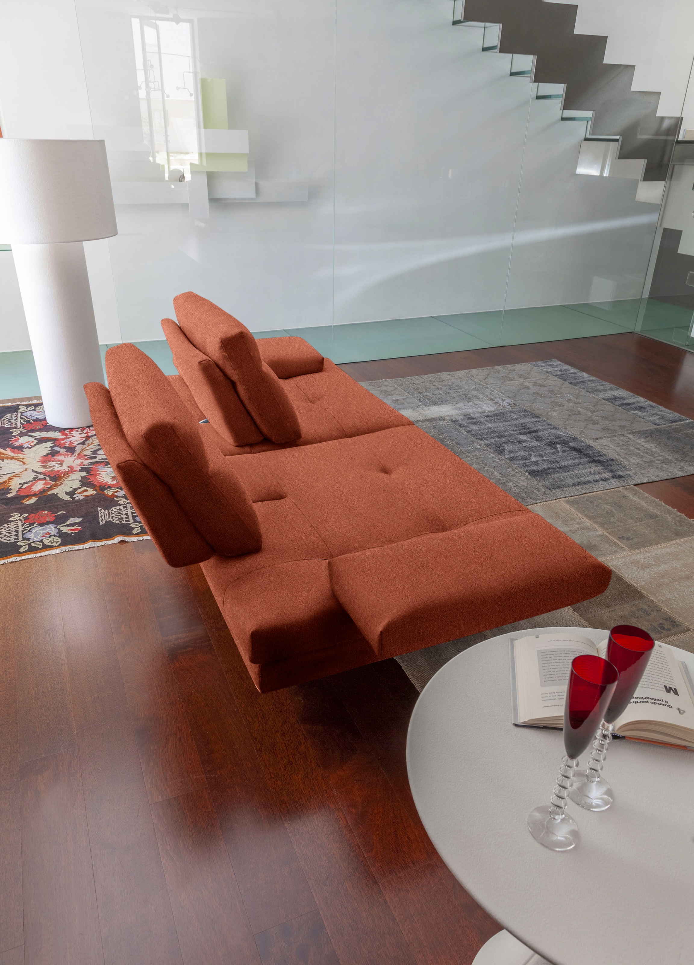 CALIA ITALIA 3-Sitzer »Toby Wing, 208 cm breit, Designsofa mit hohem Sitzkomfort« inklusive Sitztiefenverstellung, Füsse in Chrom glänzend