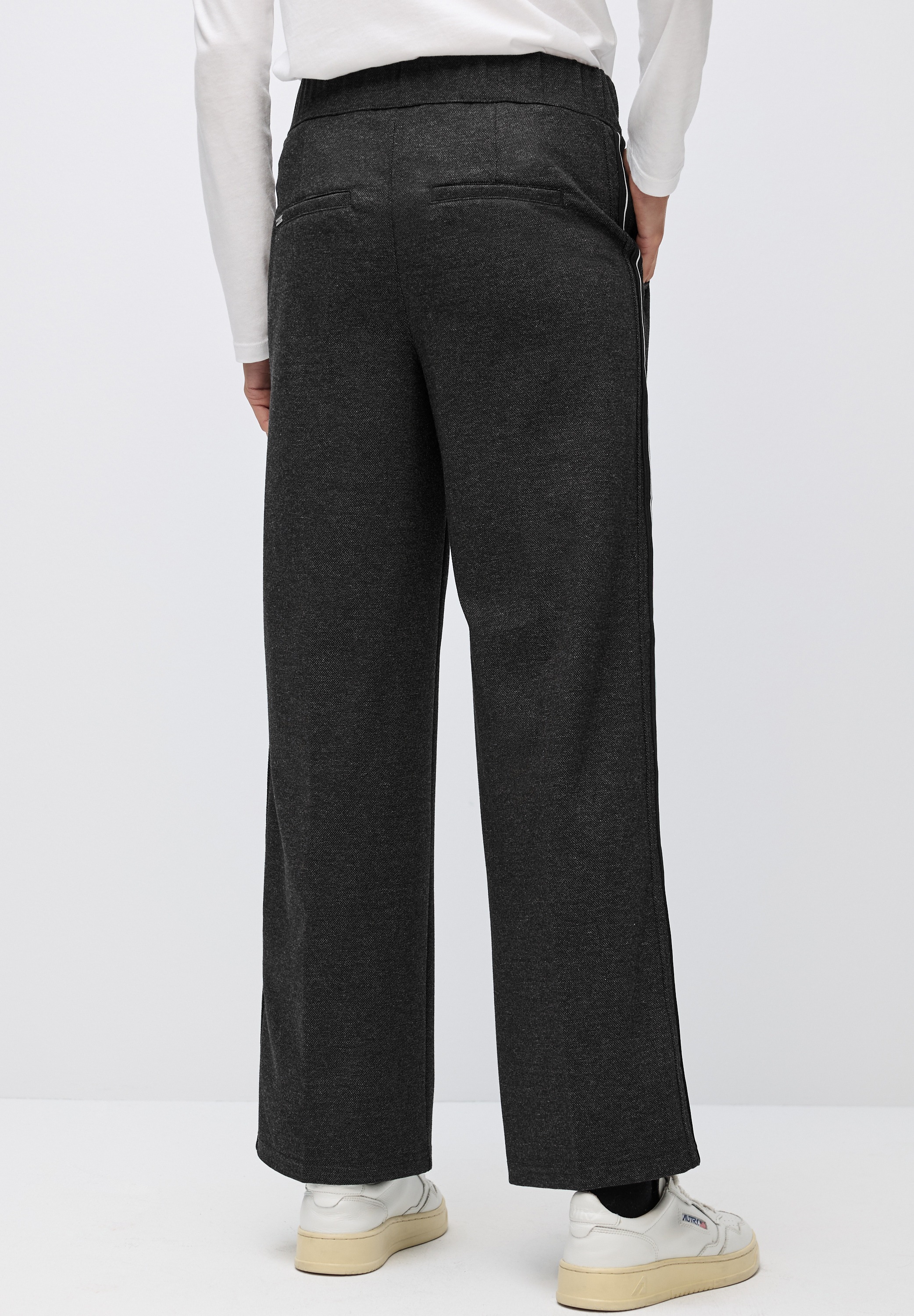 STREET ONE Stoffhose »QR Straight Leg Mela«  mit Tape und seitlichen Taschen