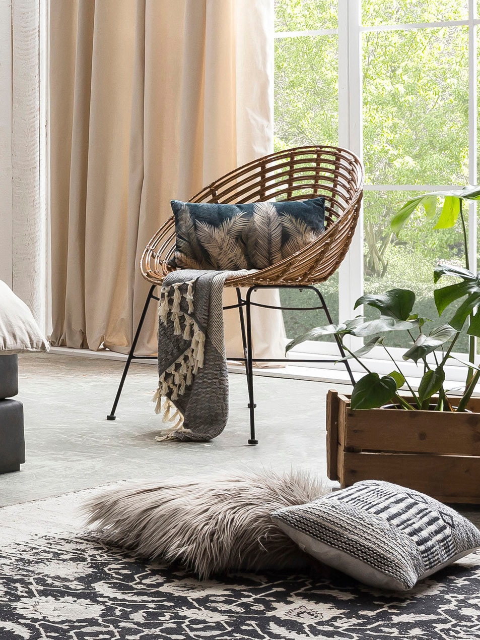 SIT Chaise en rotin »Rundsitz Rattan Metall Schwarz Natur Lounge Design« () 1 cuischaise en rotin avec assise ronde en rotin & métal design lounge