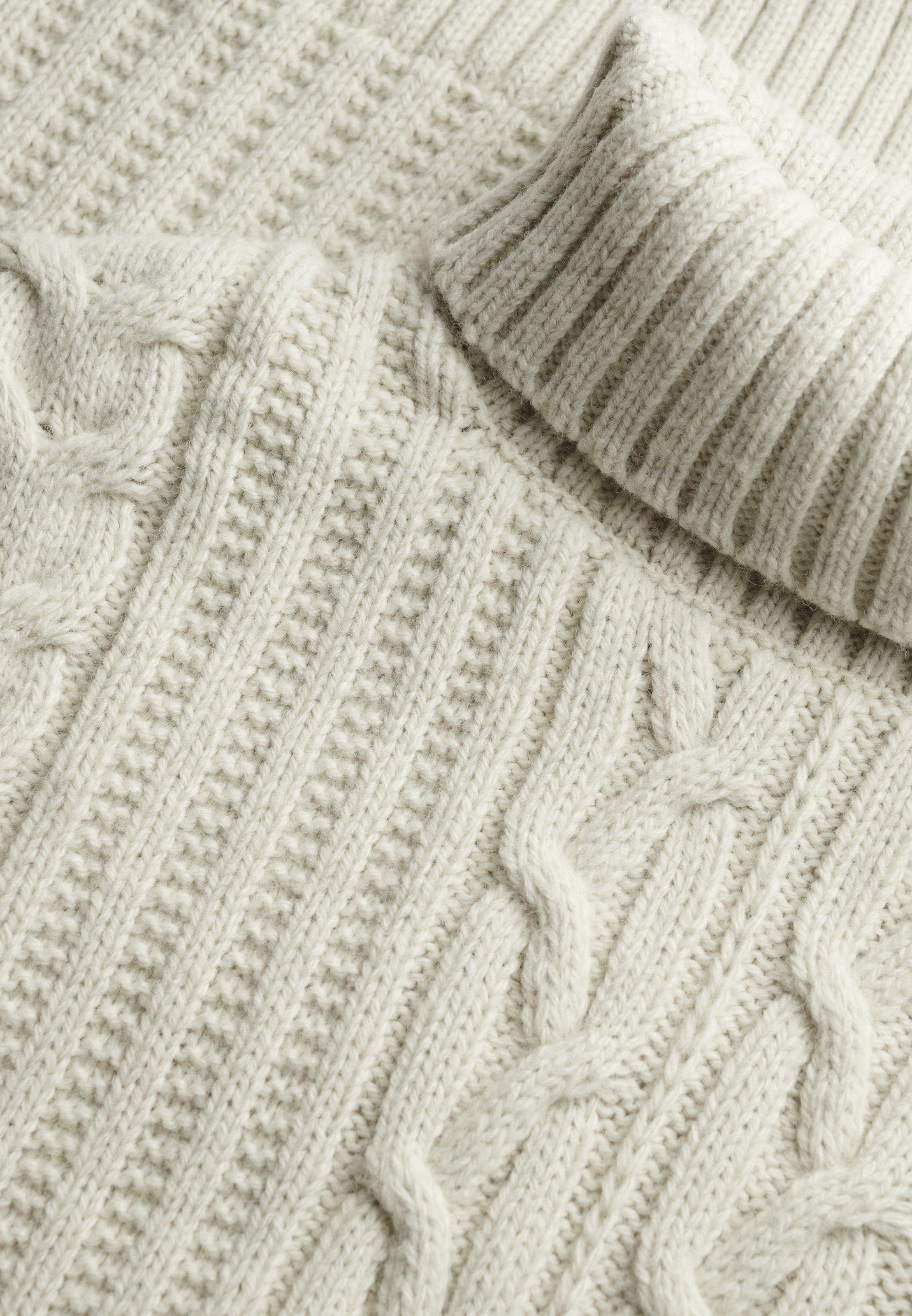Superdry Rollkragenpullover »JACOB CABLE ROLL NECK JUMPER« Materialmix, relaxed fit