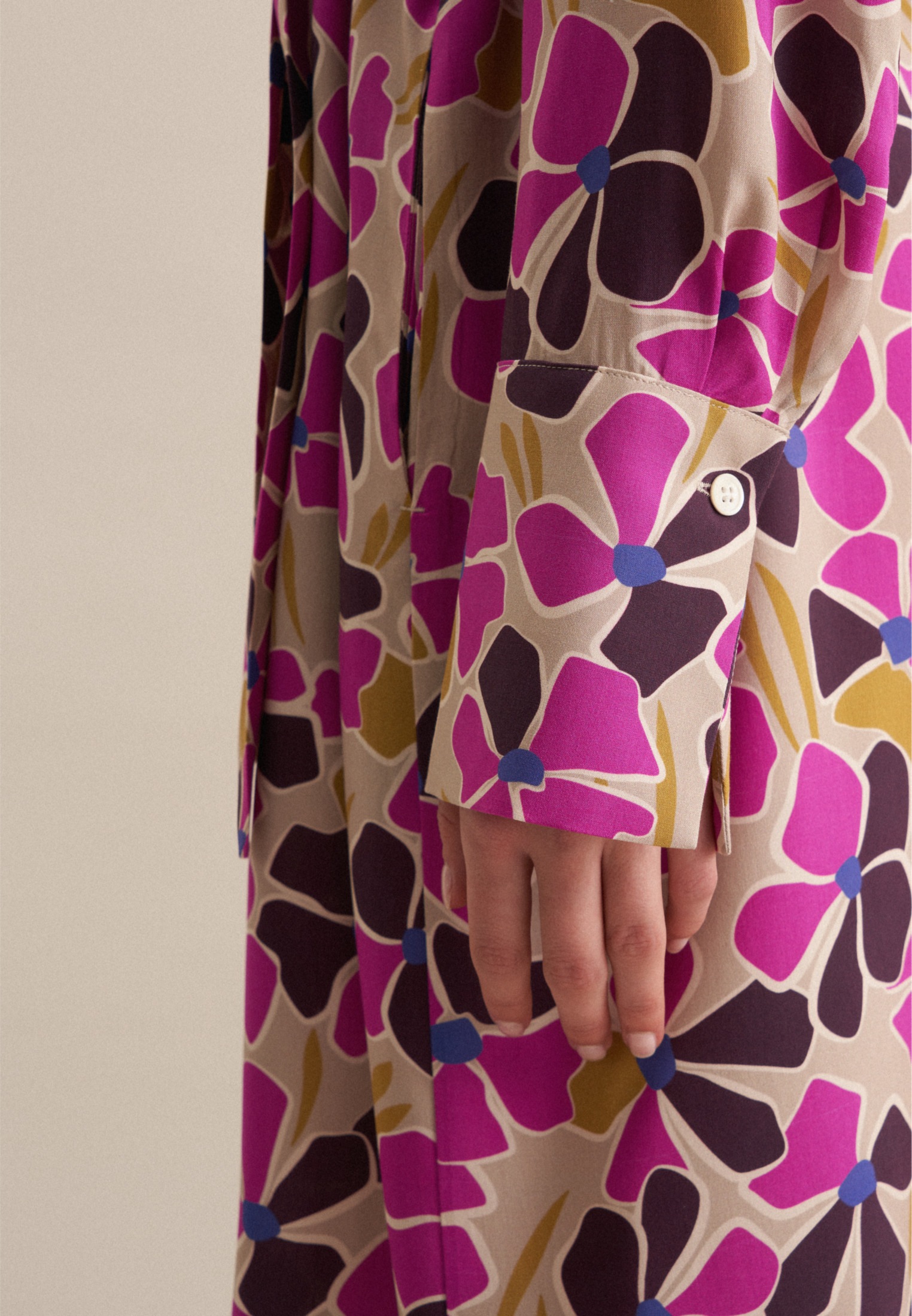 seidensticker Sommerkleid »Schwarze Rose« Langarm Kragen Druck