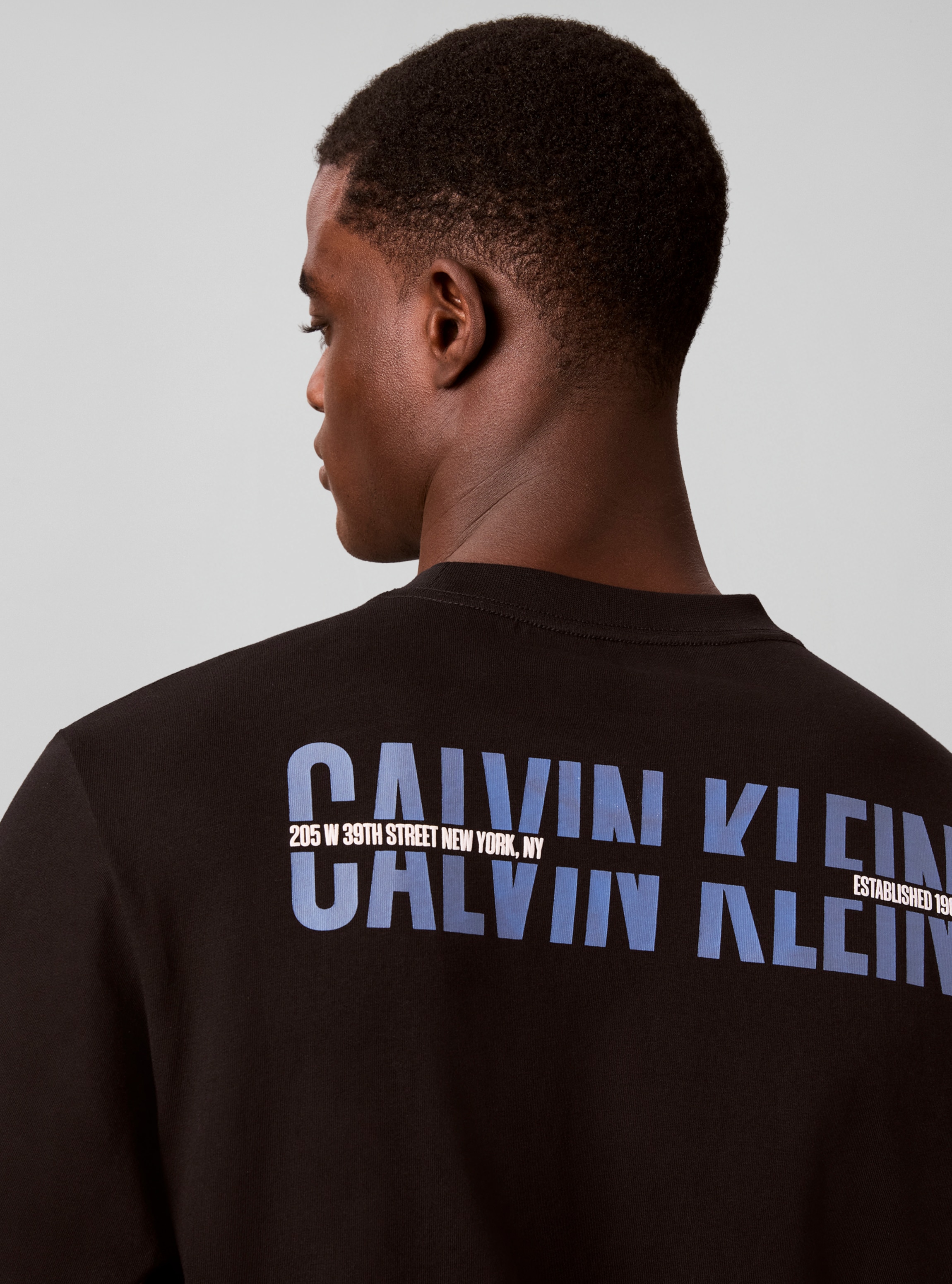 Calvin Klein Langarmshirt »EASY 20S RETRO CALVIN BACK« Regular fit mit Markenprint
