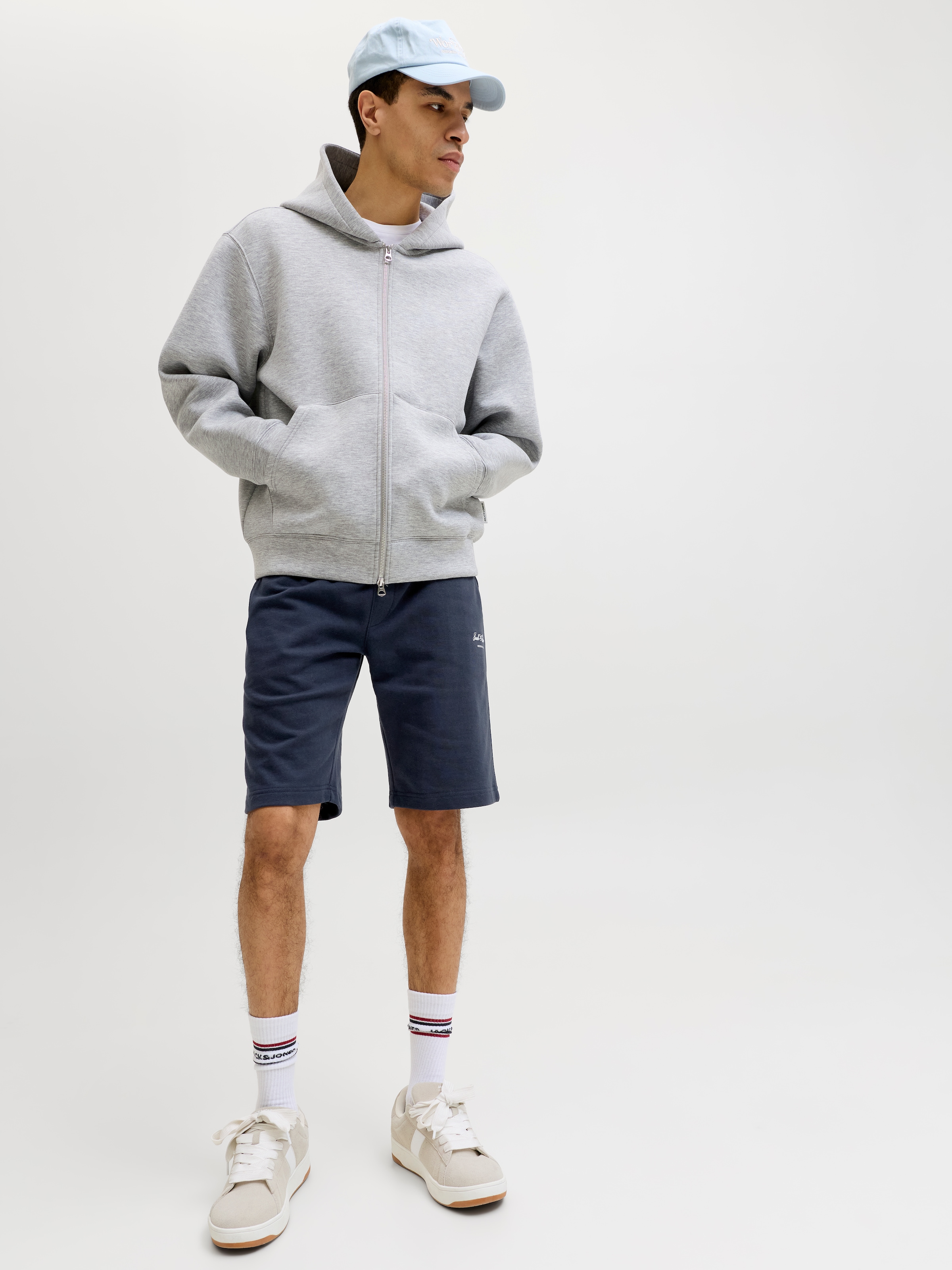 Jack & Jones »JPSTGORDON ARCHIVE SWEAT SHORTS MID SN«  avec cordon de serrage