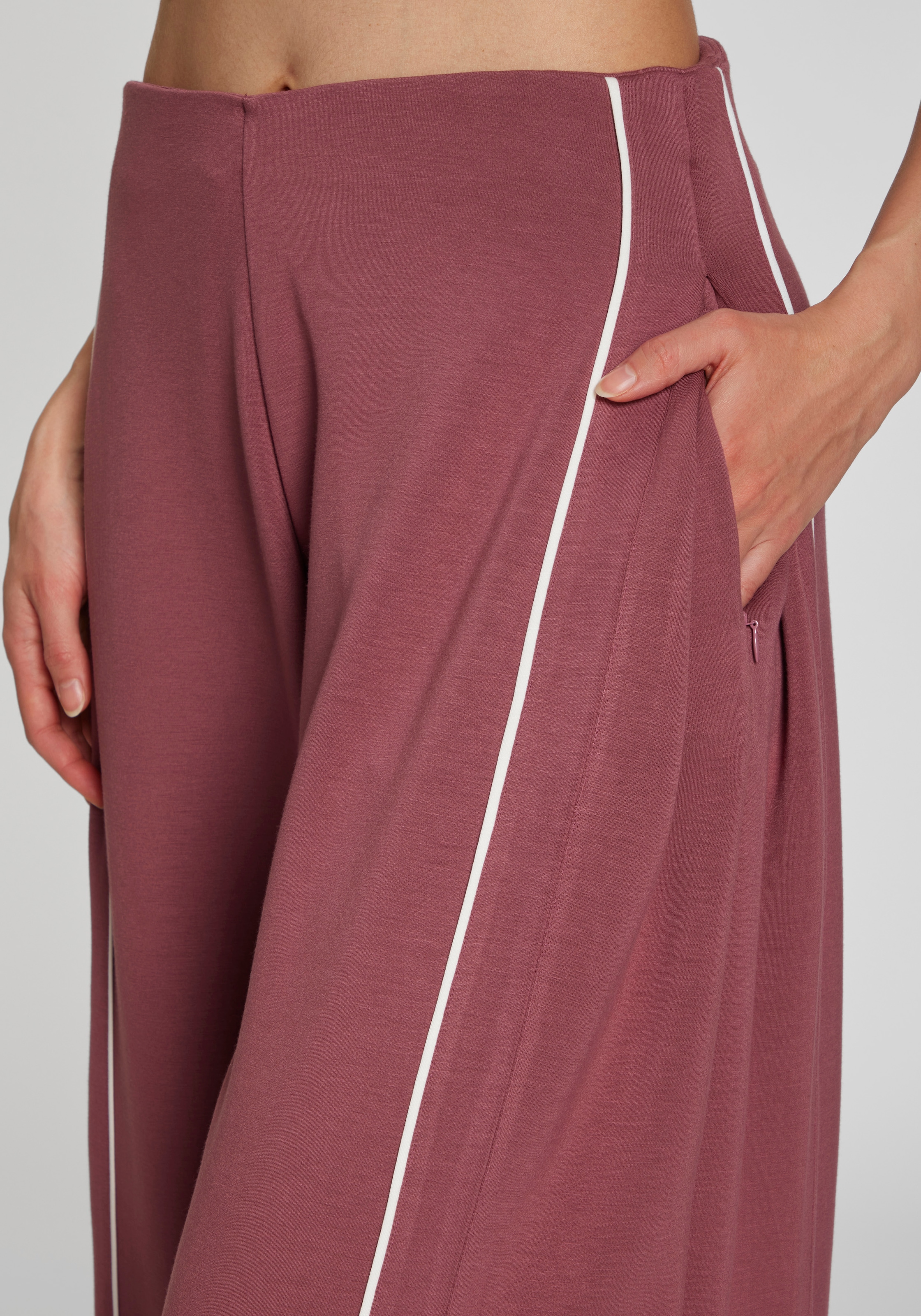 LASCANA Homewearhose  mit Piping und verdeckten Reissverschlusstaschen