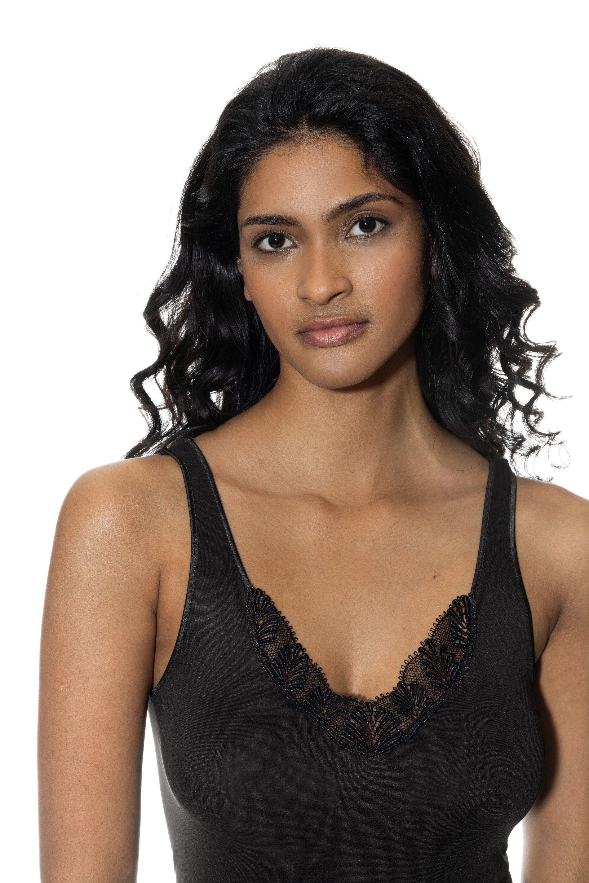 Mey Trägertop »Emotion Elegance« Spitzenverzierung am Dekolleté, leichte Viskosemischung, V-Ausschnitt