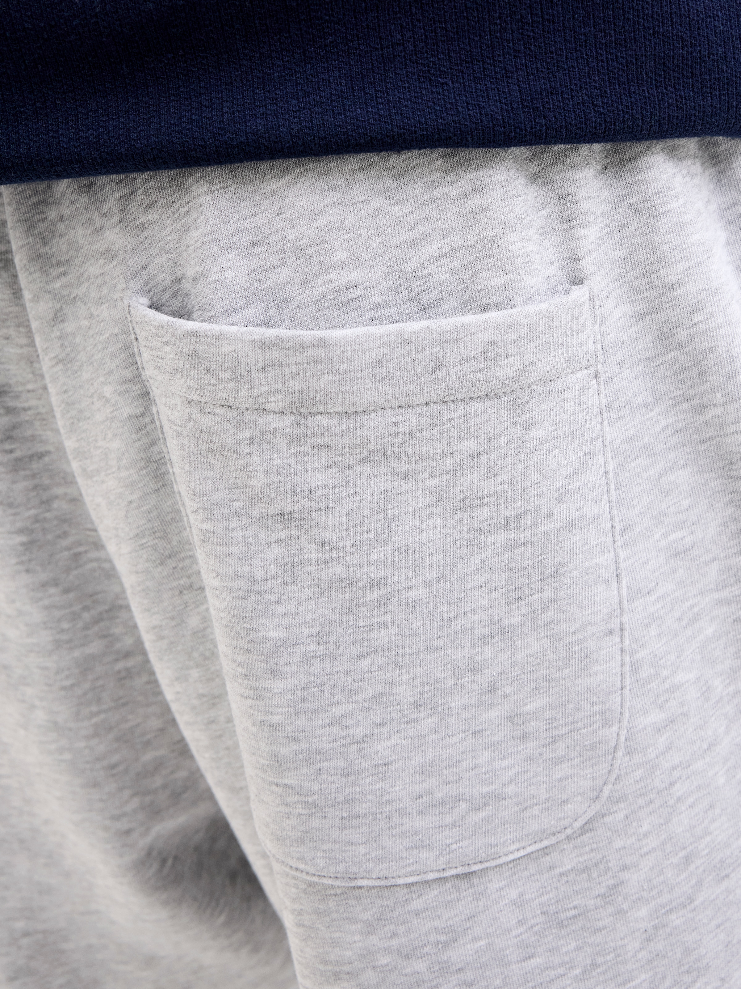 Jack & Jones Sweatshorts »JPSTGORDON mit elastischem Bund«  unifarben, modisch, regular fit, Webstoff