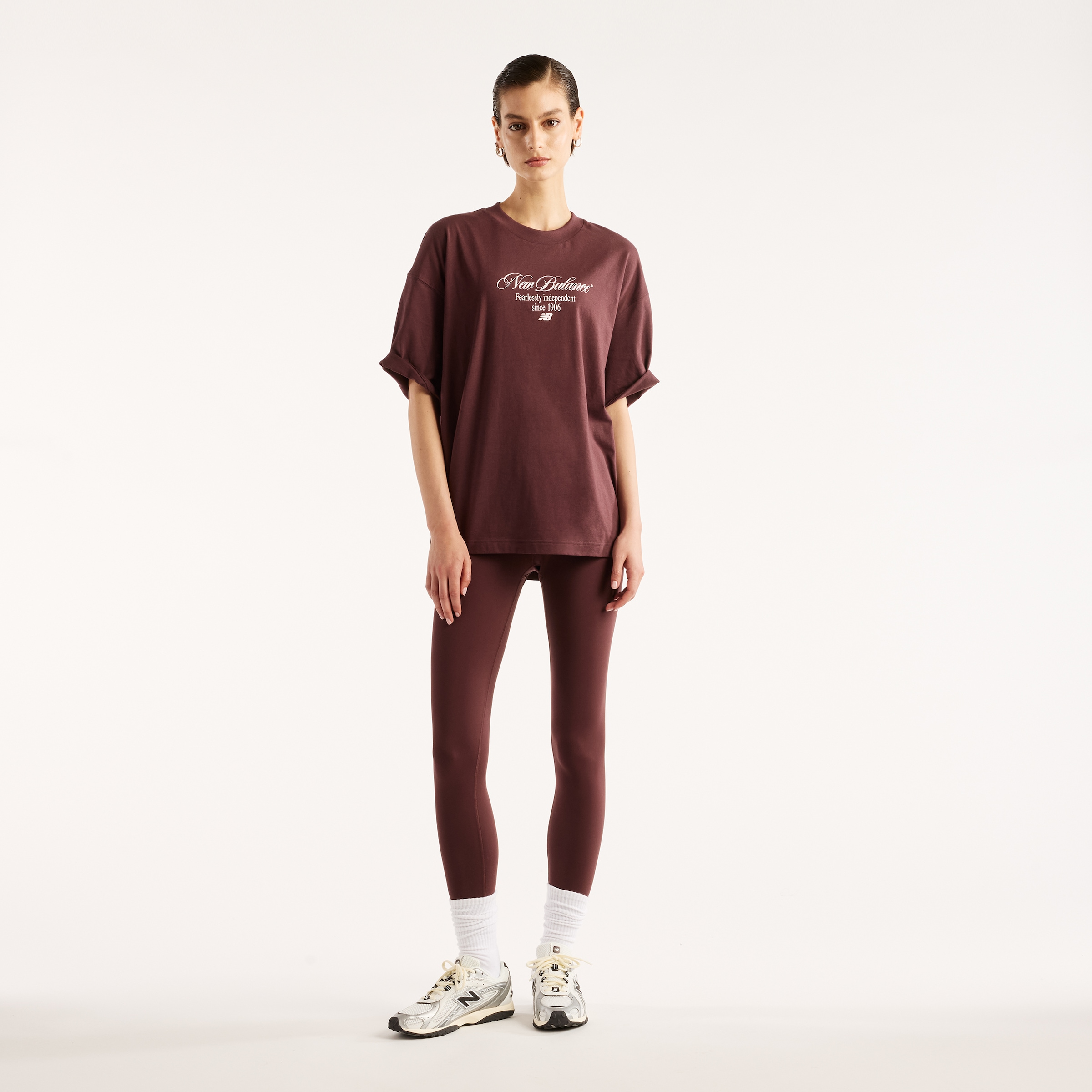 New Balance T-Shirt »PRESSED FLOWERS MEMORIES OVERSIZED T-SHIRT« sportlicher Stil, für Erwachsene, aus Baumwolle