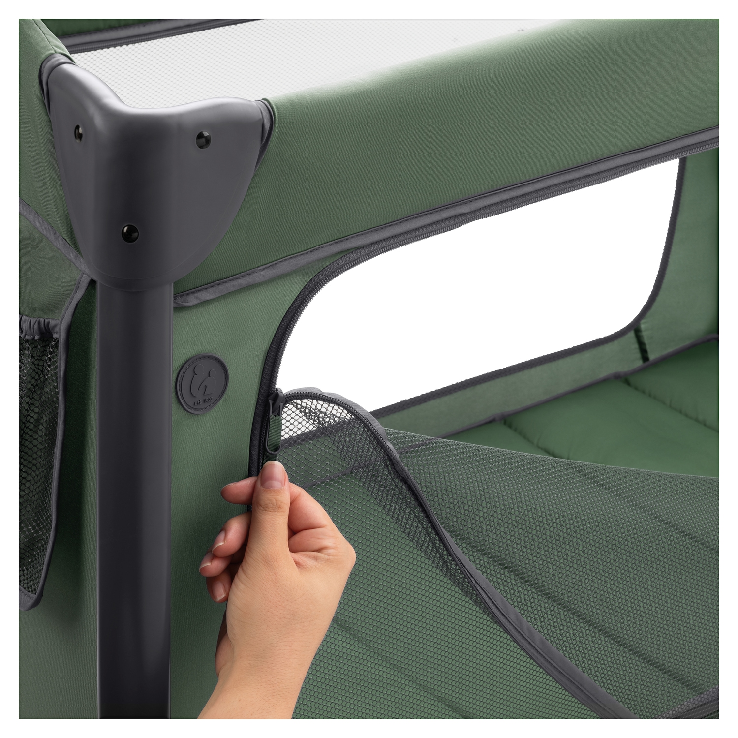 Hauck Baby-Reisebett »Play N Relax Center, darkgreen« inkl. Neugeboreneneinhang, Wickelmulde, Ausstieg, Räder