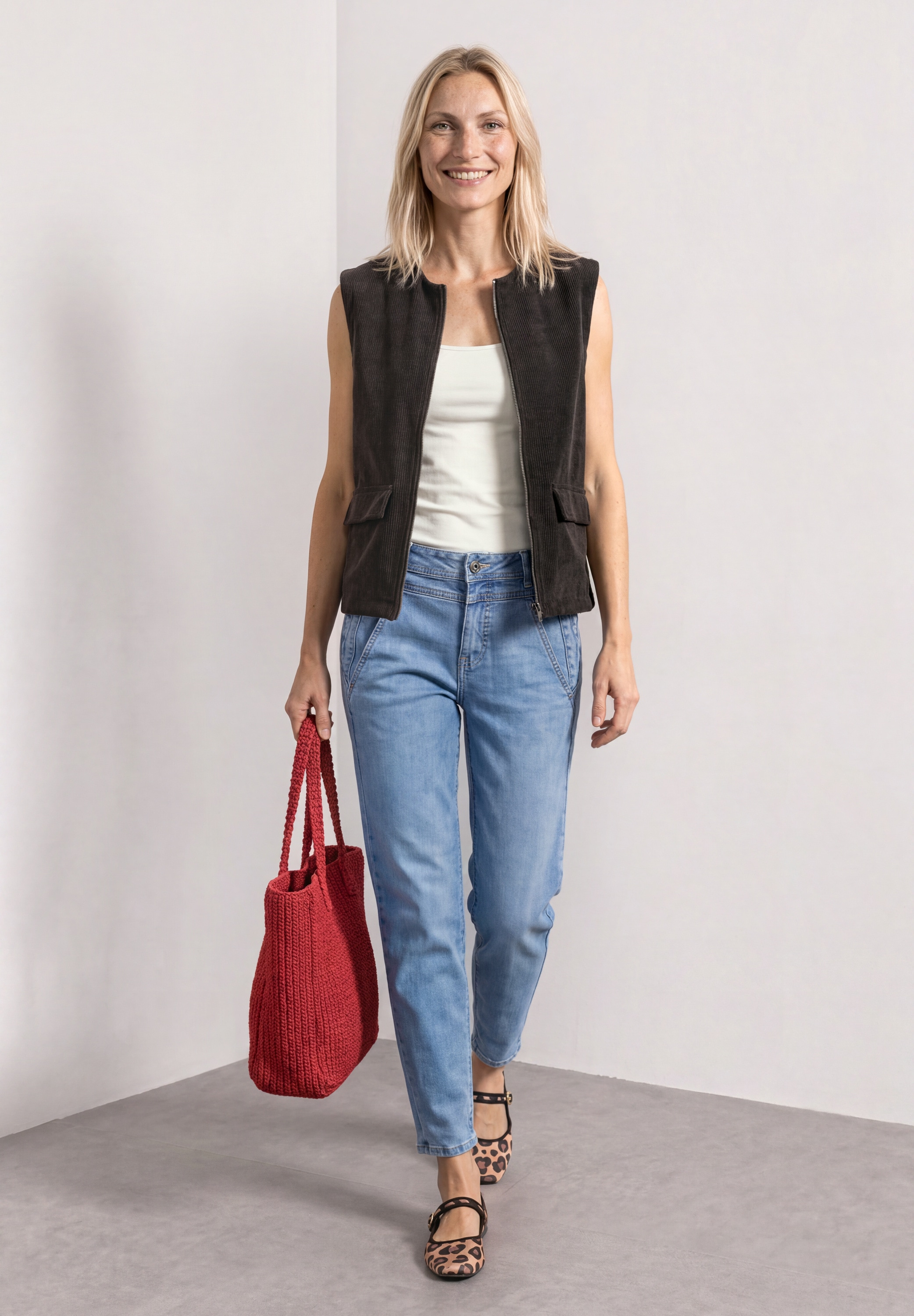 STREET ONE Gilet en velours côtelé avec fermeture éclair et encolure ronde