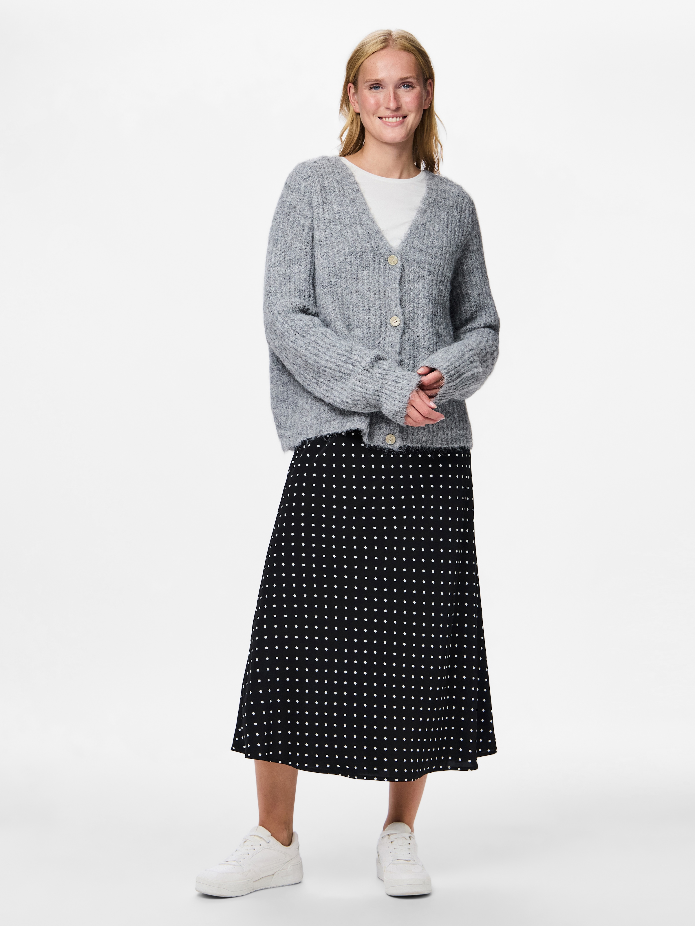 pieces Veste en tricot »PCCLEO LS V-NECK KNIT CARDIGAN NOOS BC«
