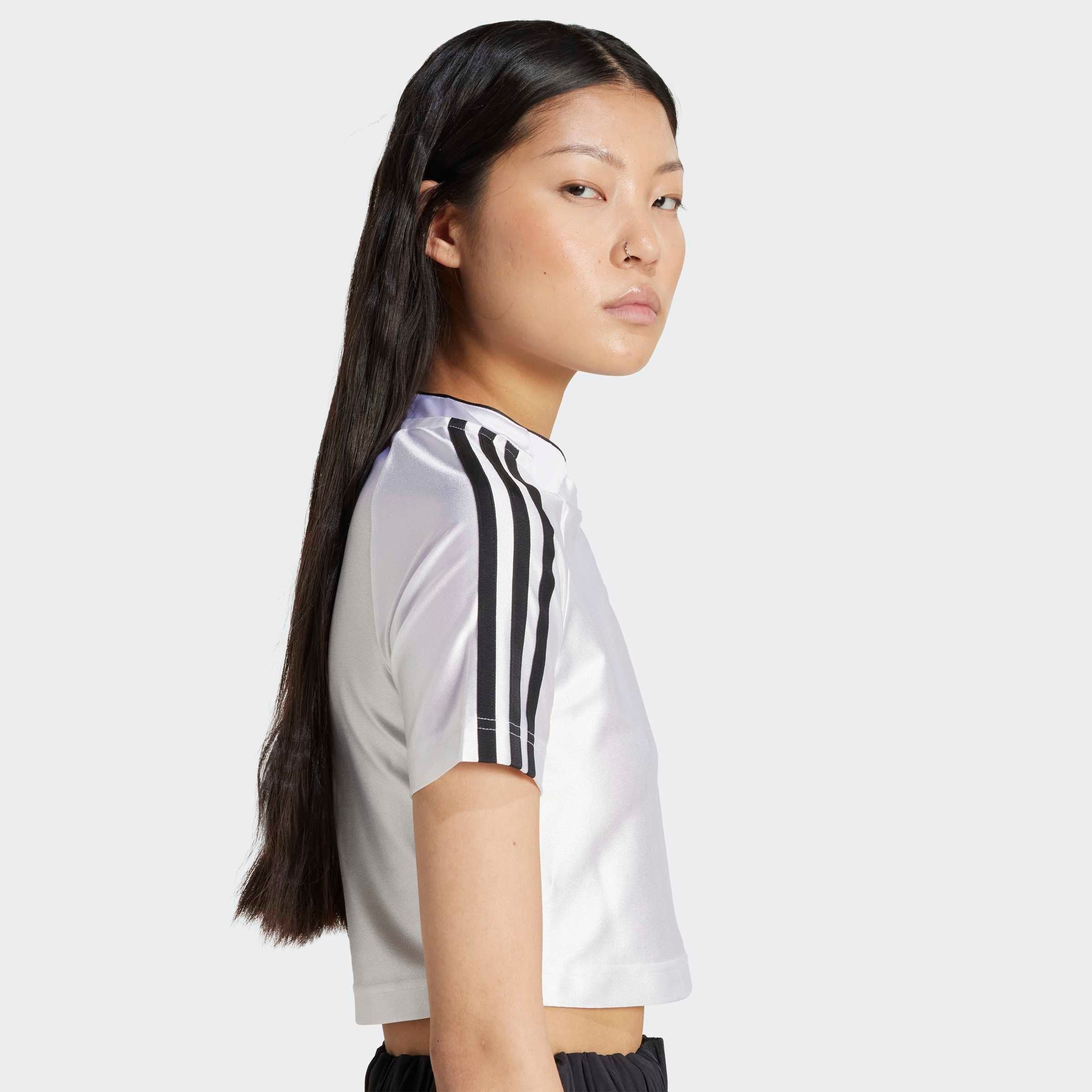 adidas Originals T-Shirt »TEAMGEIST TOP« bauchfrei, schmale Passform, mit Elasthan, aus Baumwollmix