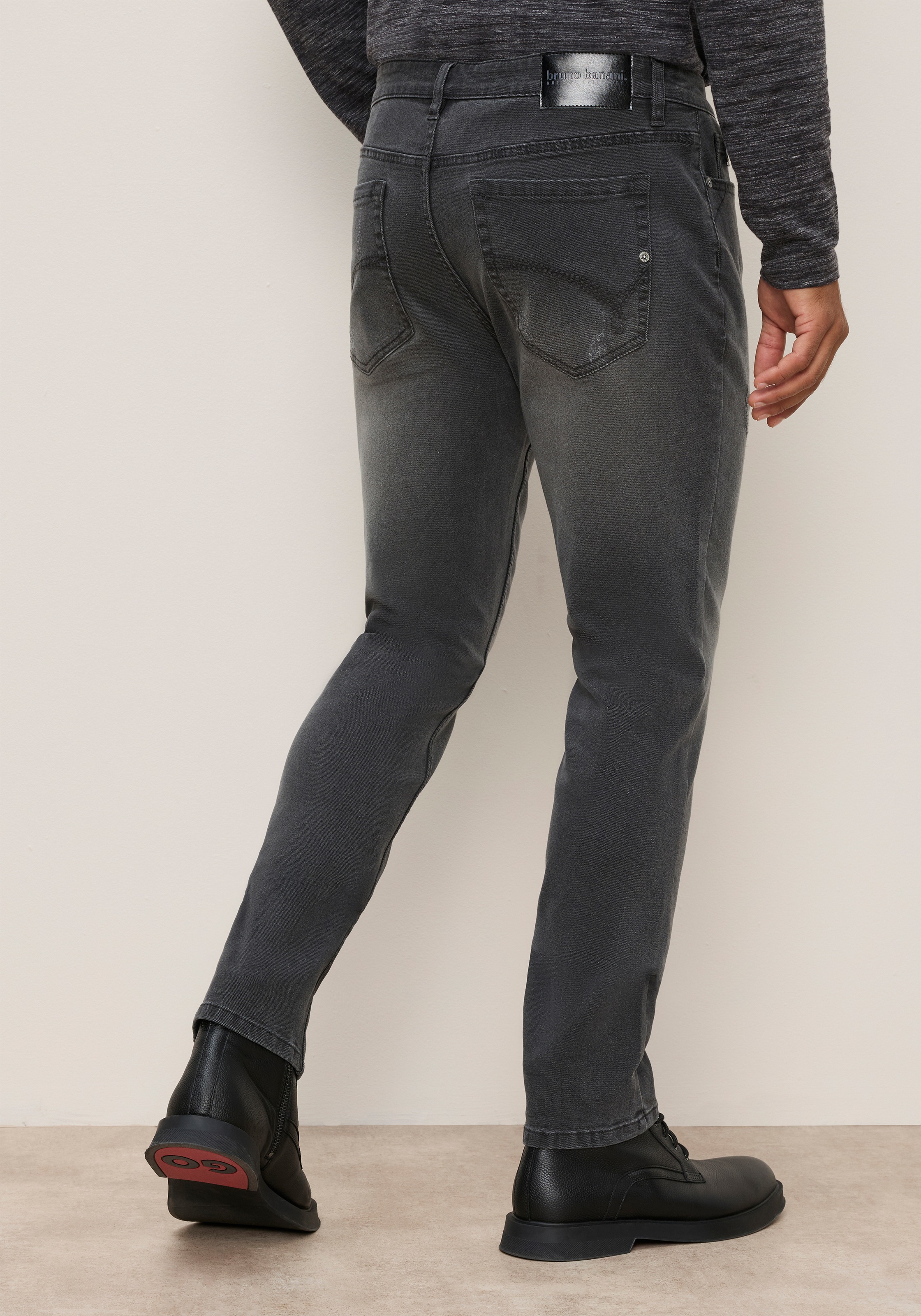 Bruno Banani Slim-fit-Jeans »Liam« mit schmaler Beinform, niedrige Leibhöhe, in 32 und 34 Inch
