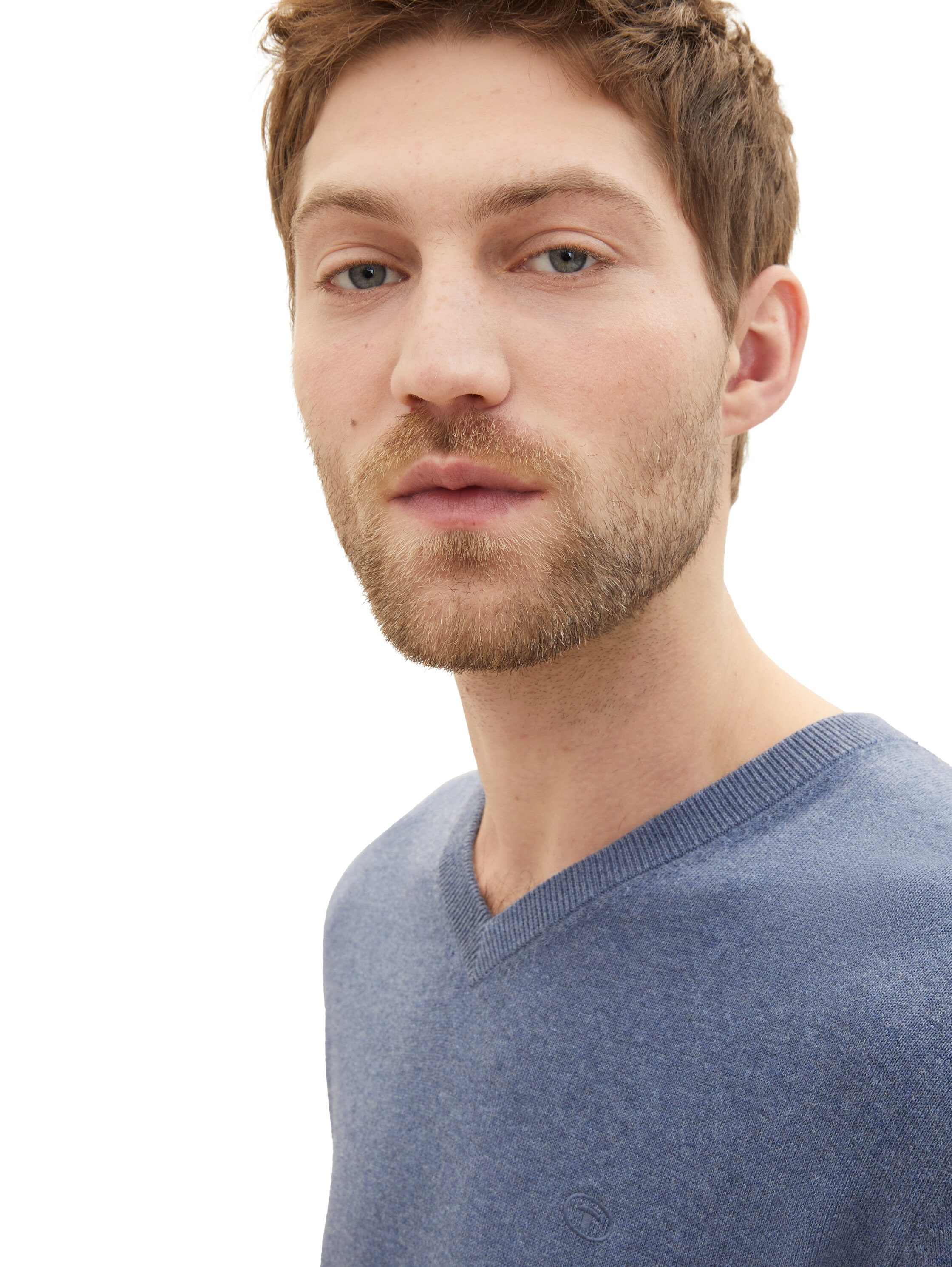 TOM TAILOR V-Ausschnitt-Pullover mit kleiner Logo-Stickerei