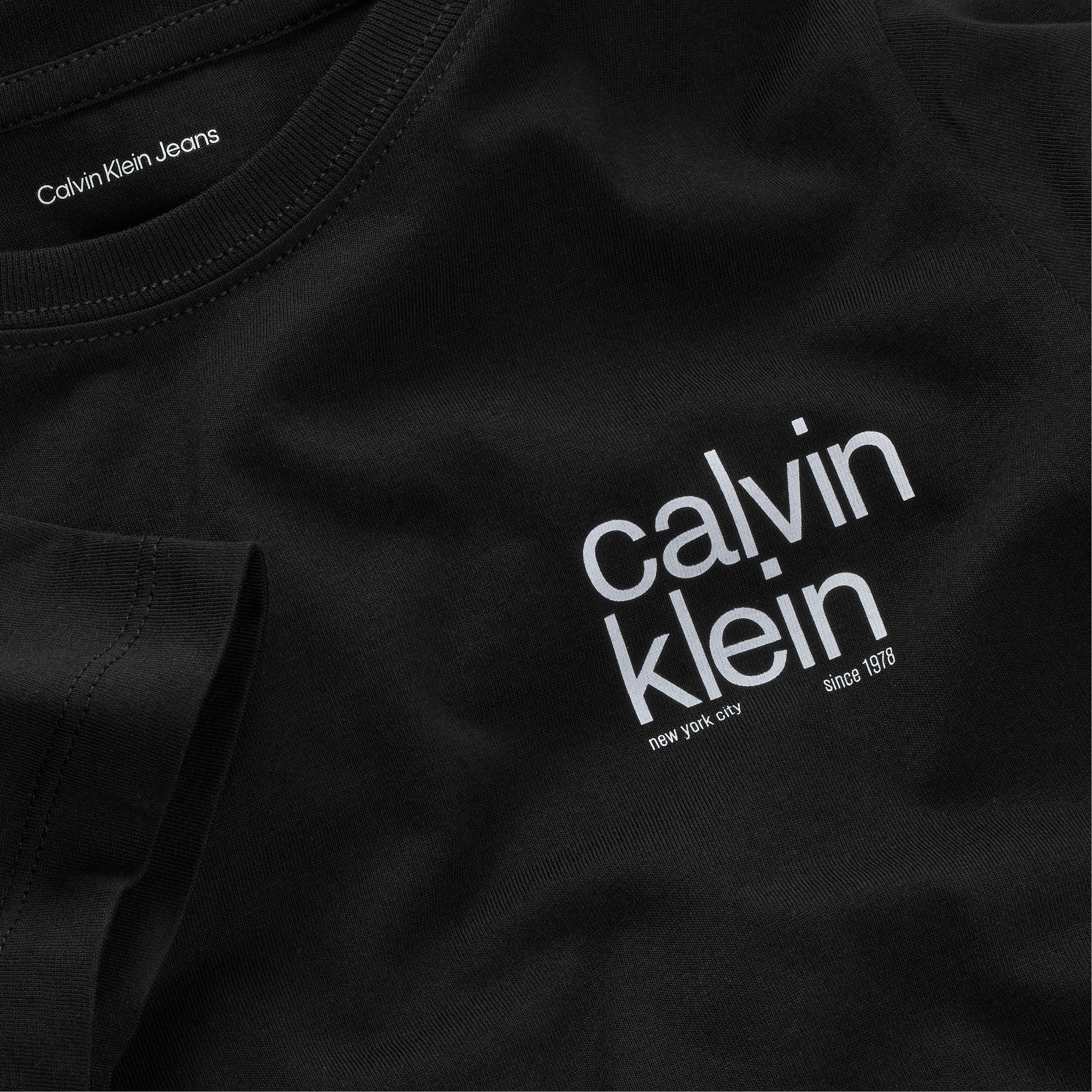 Calvin Klein Jeans T-shirt »REG. CK SMALL GRAPHIC SS T-SHIRT« für Kinder bis 16 Jahre, Logo-Print