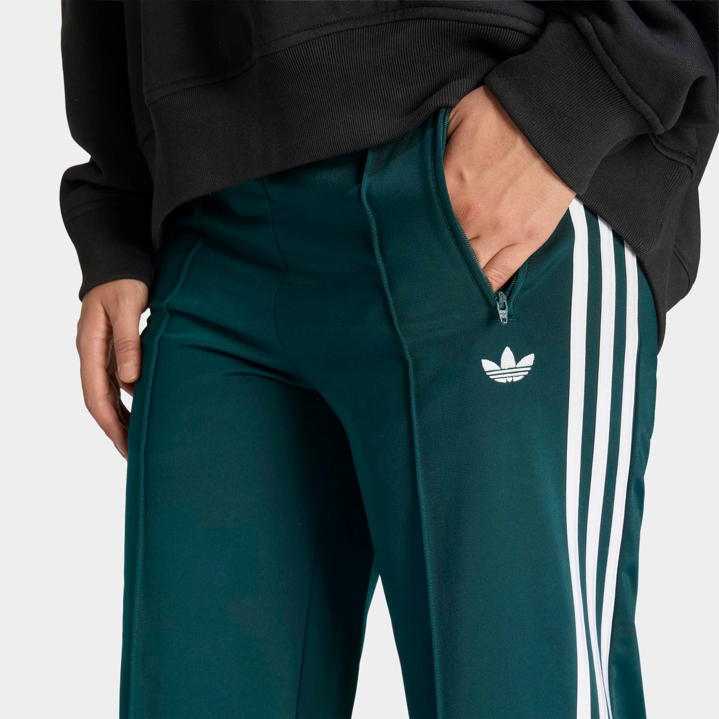 adidas Originals Pantalon de sport »FB LOOSE TP«  sportlicher Stil, für Laufen und sportliche Aktivitäten