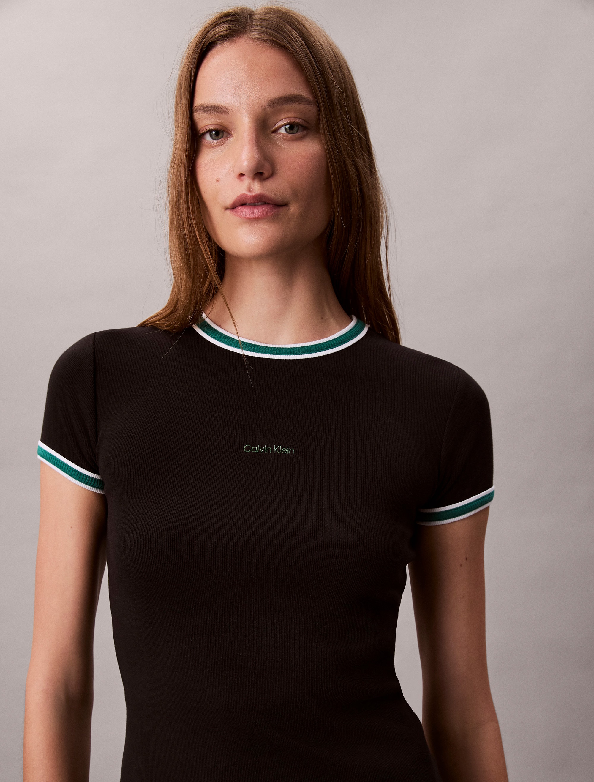 Calvin Klein Jeans Robe de skateur »SS COLOR BLOCK COTTON RIB BABY T« Mit Rundhalsausschnitt, regular fit