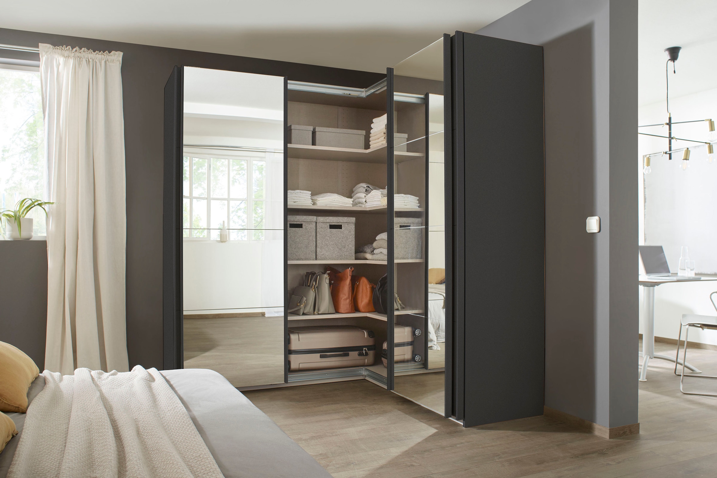 rauch 1100000002199 »Schrank Garderobe Eckkleiderschrank QUADRA Front in Dekor/Hochglanz« in den Höhen 210/229 cm, inkl. Soft-Close-Funktion,  grosser Eckschrank mit viel Stauraum, Mass 181x187 cm MADE IN GERMANY