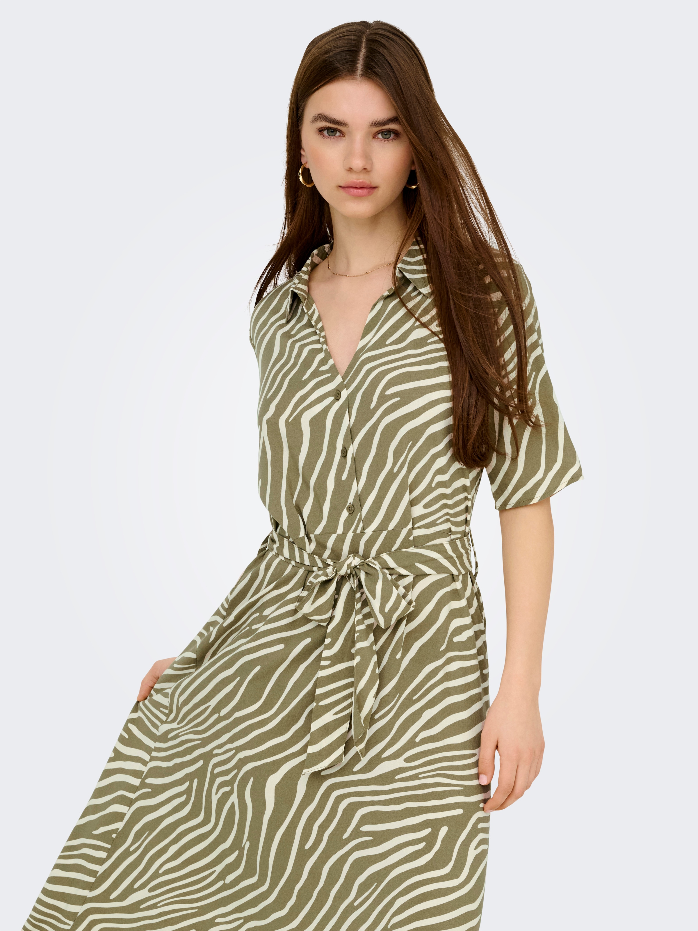 JDY Hemdblusenkleid »JDYSTARSEZEN LIFE 2/4 MIDIDRESS WVN NOOS« Sommerkleid