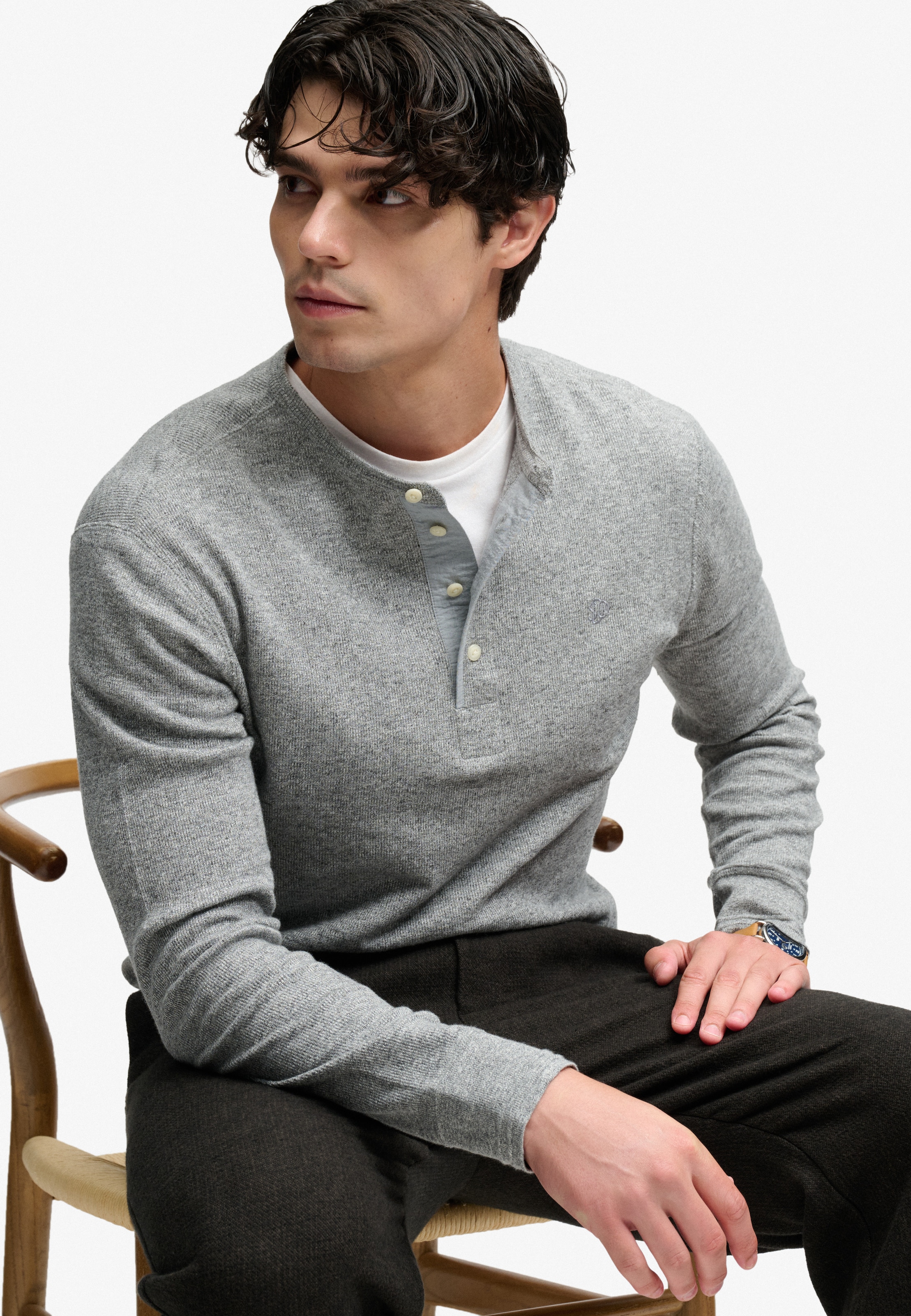 Superdry Langarmshirt »MINI SLUB WAFFLE LS GRANDAD« lockere Passform, mit Rundhalsausschnitt, aus Baumwolle