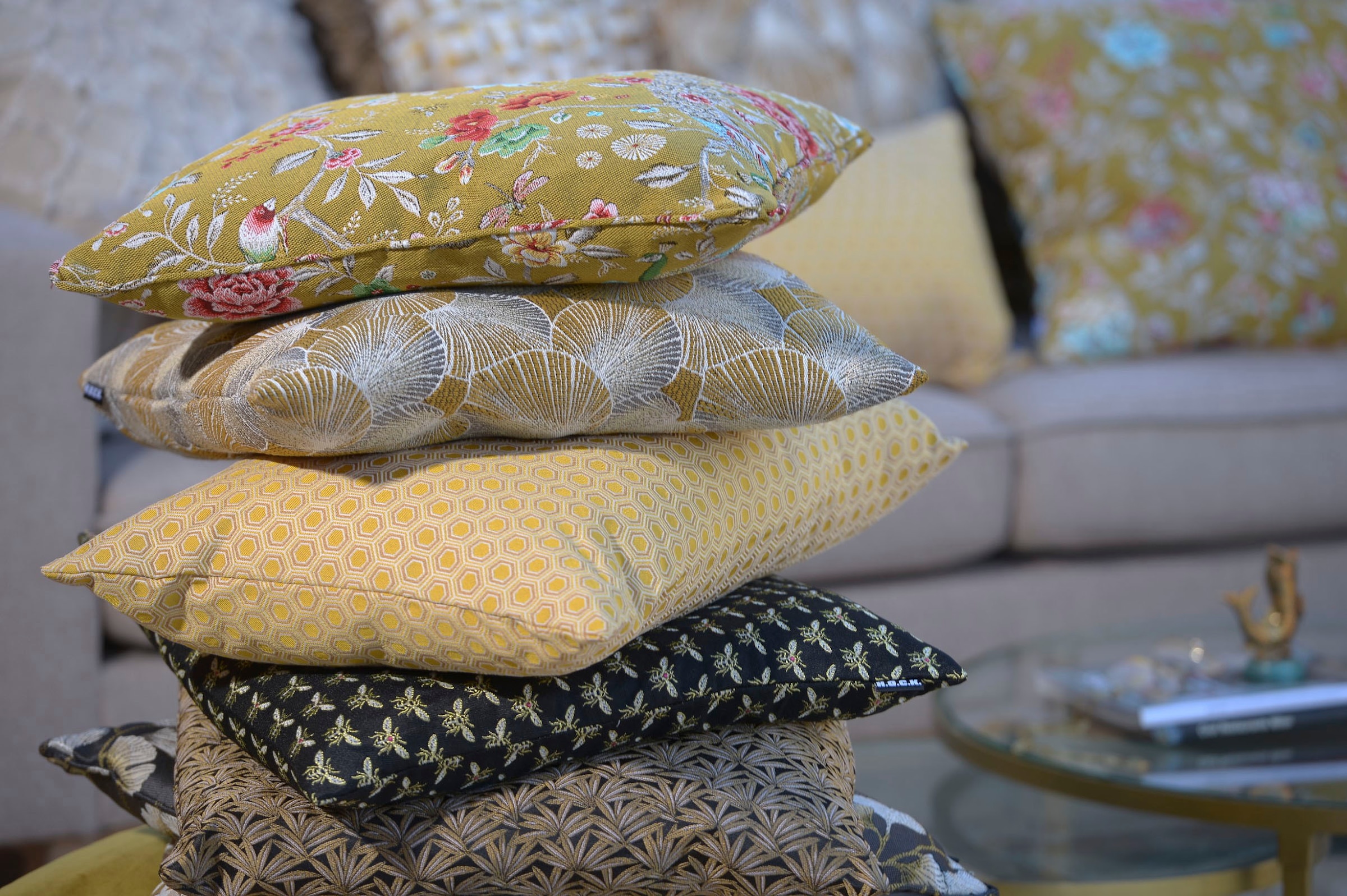 H.O.C.K. Dekokissen »Caja« mit Pflanzenblättern, Kissenhülle mit Füllung, 1 Stück