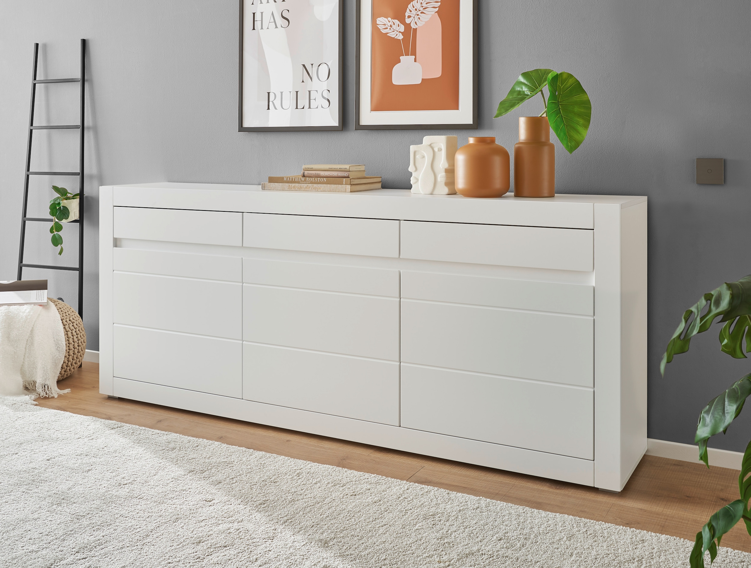 Home affaire Sideboard »Chester, moderne Anrichte, Kommode mit Stauraum, Schrank, Weiss Matt« 1 cuis tlg. austauschbare Blende in Griffleiste, zeitloses Design, 217 cm breit