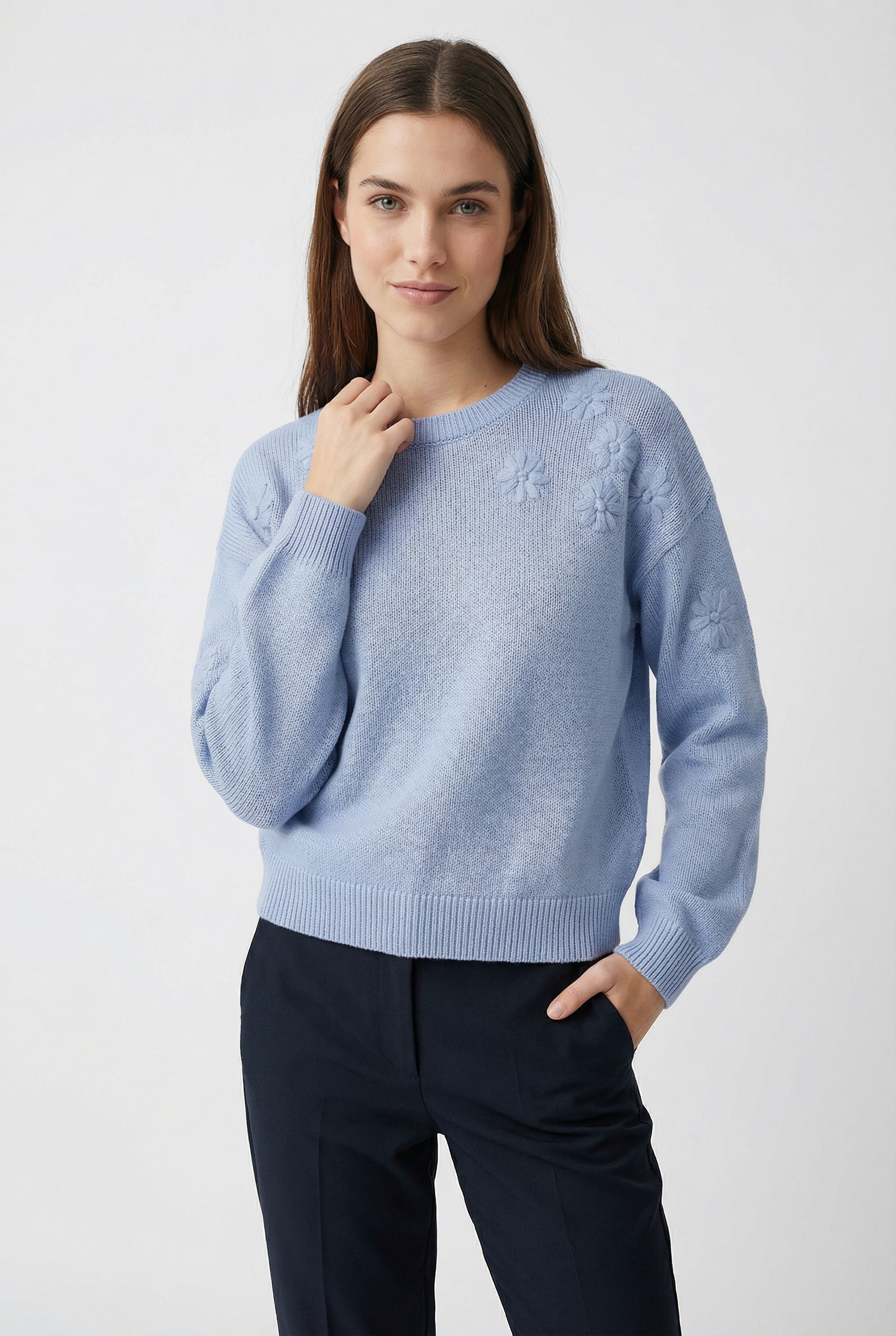 Vero Moda Pull en tricot »VMDAISY EMB LS O-NECK PULLOVER BOO« avec motif floral délicat