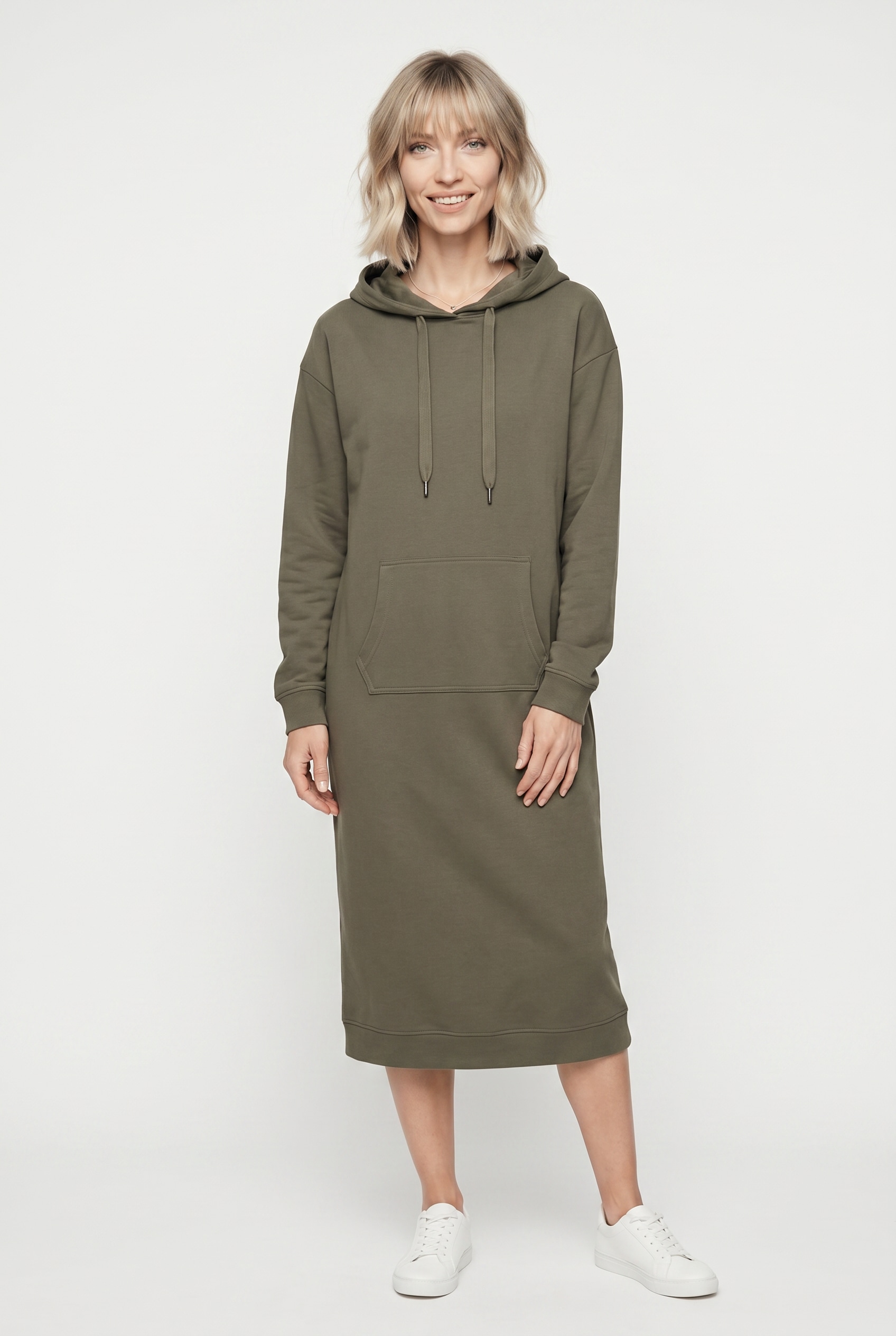 bonprix Robe en sweat »Sweatkleid mit Baumwolle« Poche kangourou avec capuche, en coton et viscose, coupe décontractée