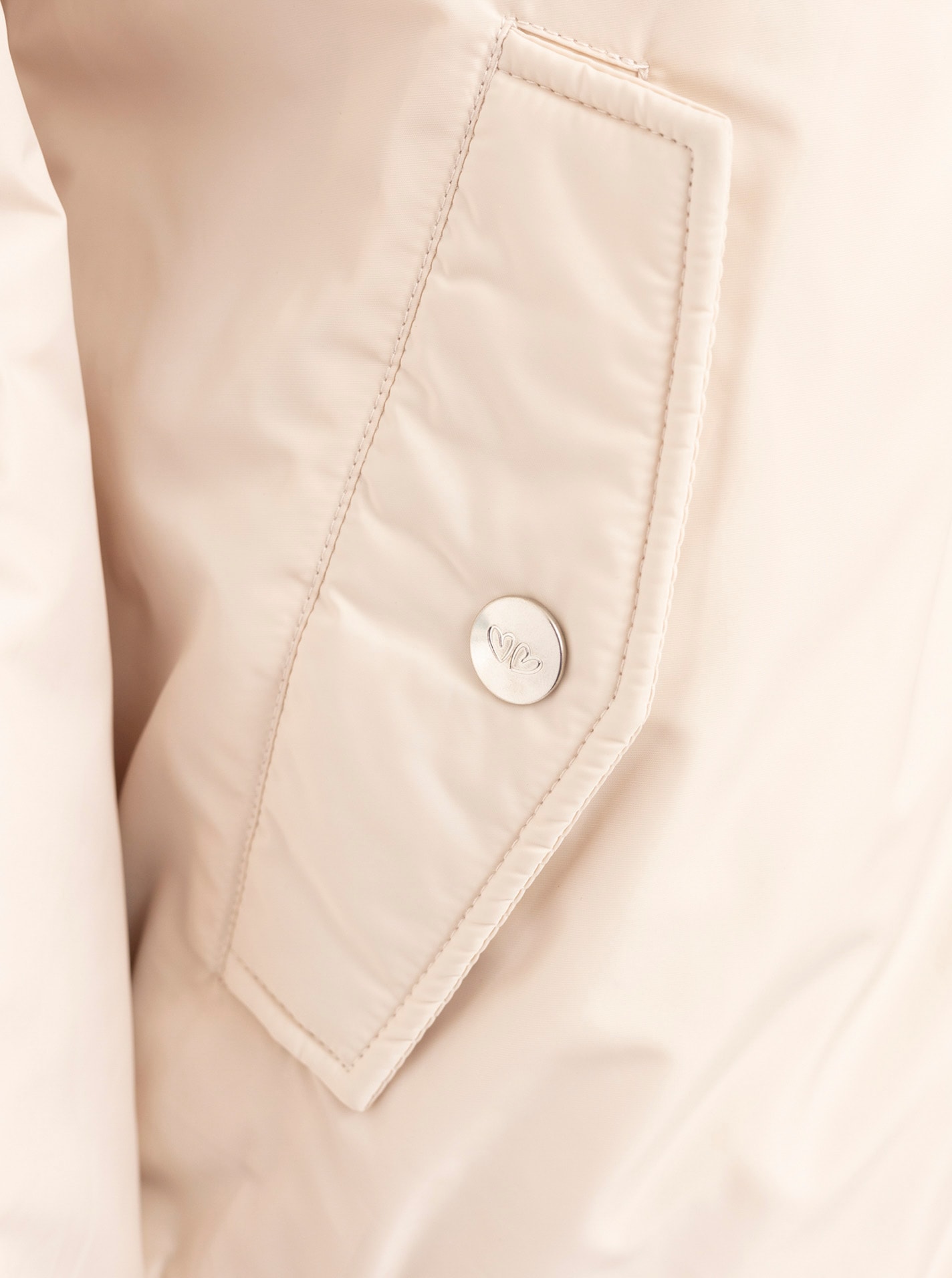 Zwillingsherz Bomberjacke »"Wild Heart"« 1 Stk. tlg. ohne Kapuze Stickerei, Reissverschluss,Taschen mit Druckknöpfen