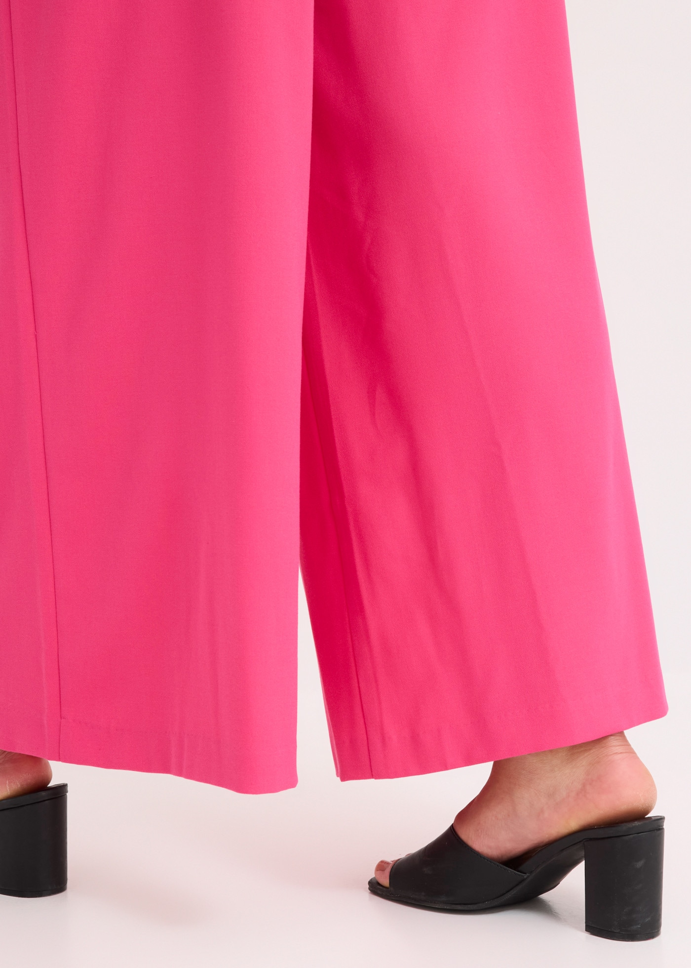 bonprix Pantalon à pinces  coupe décontractée, avec élasthanne, ceinture incluse