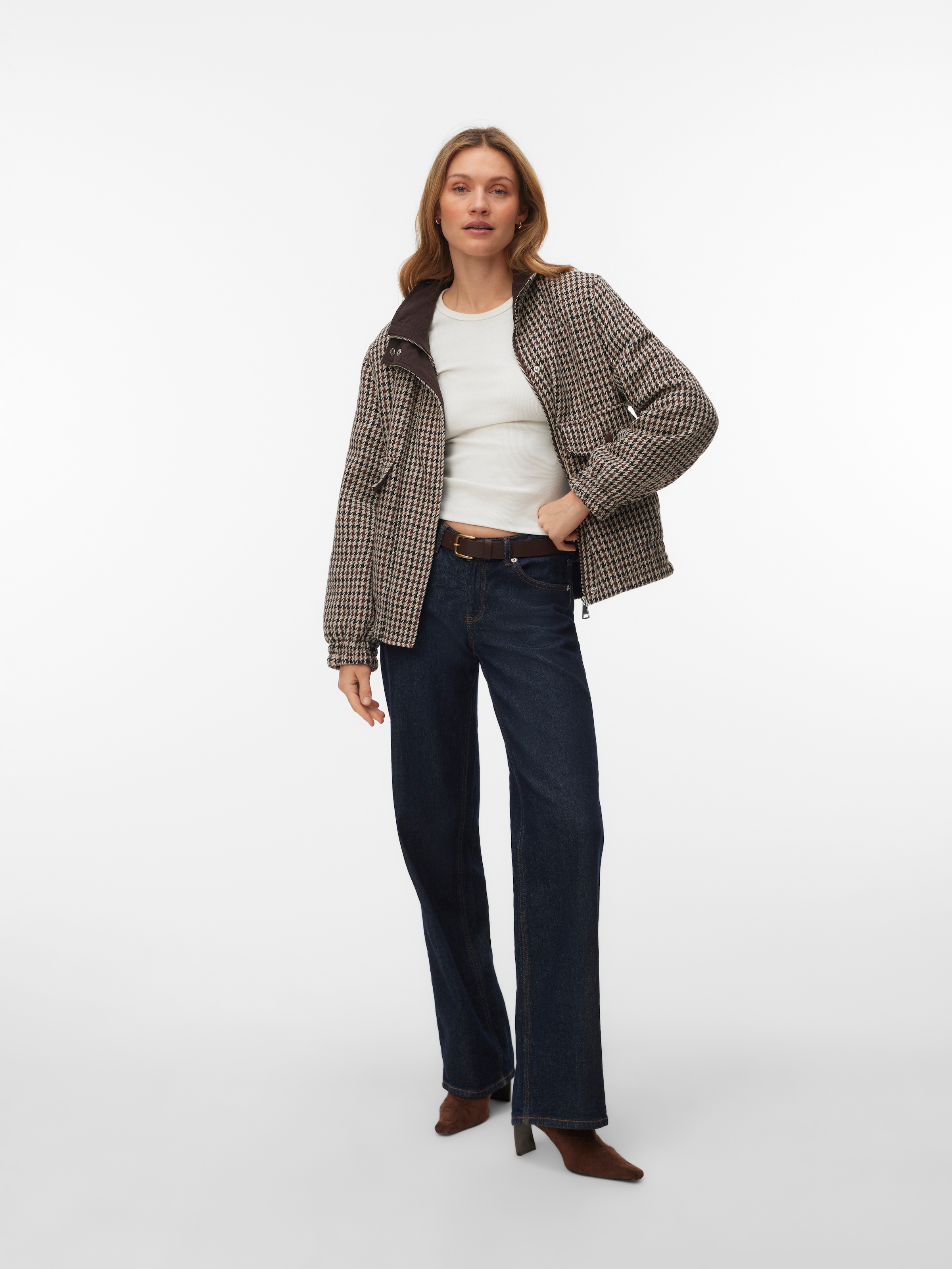 Vero Moda Veste courte »VMCHERYL SHORT CHECK JACKET ENT« Materialmix