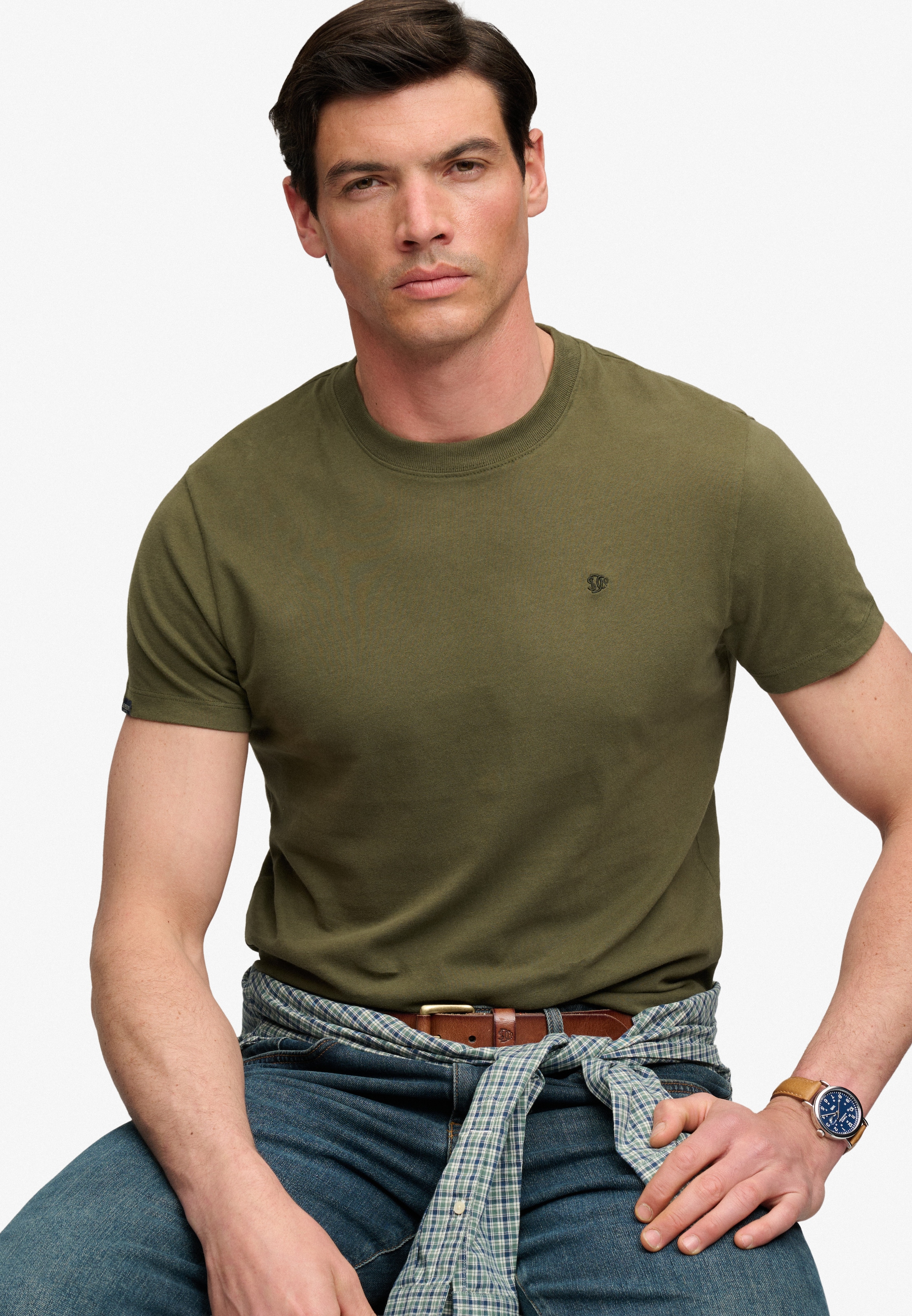 Superdry Shirt à col rond »ESSENTIAL SDCO LOGO EMB TEE« coton, coupe régulière