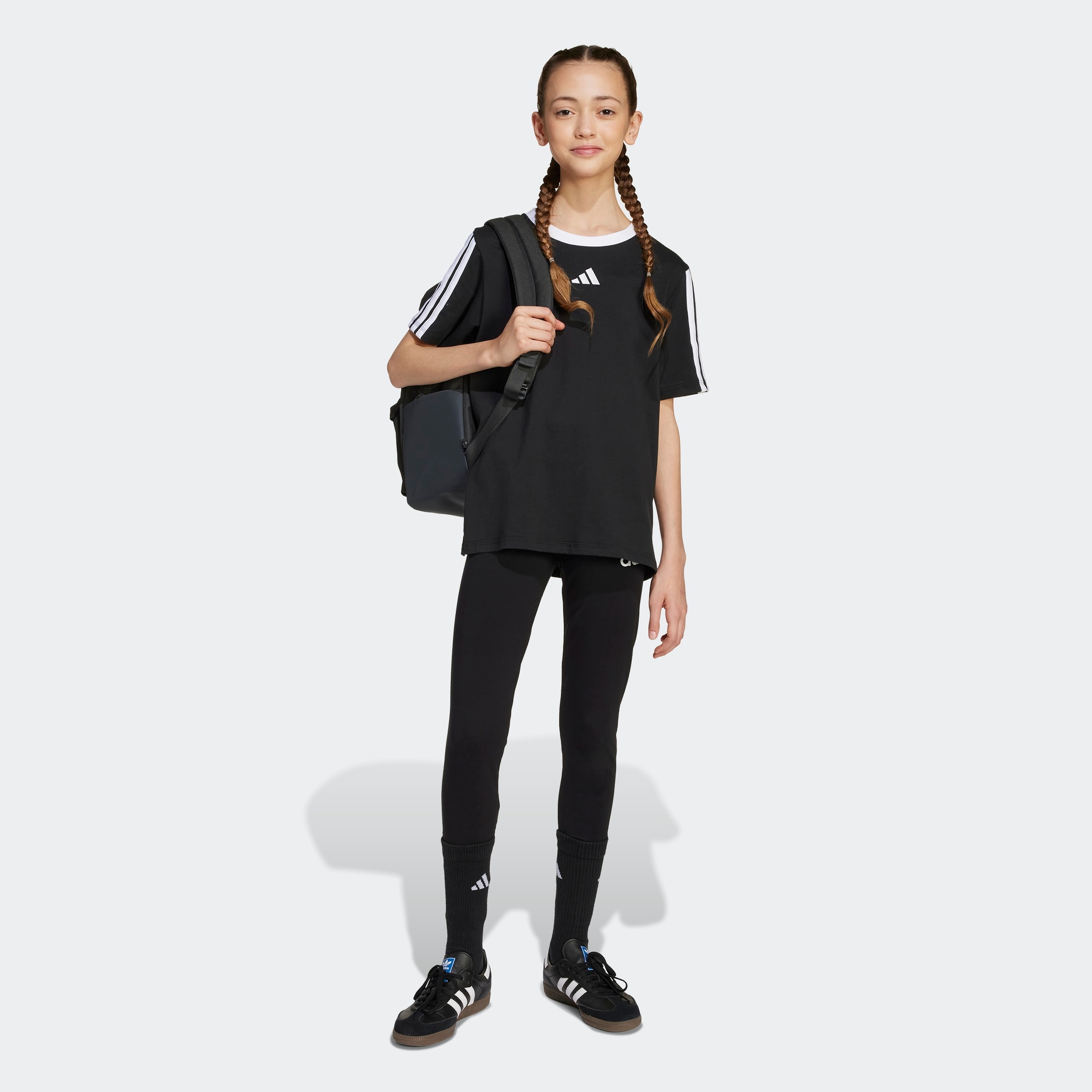adidas Sportswear T-Shirt »ESSENTIALS KIDS« klassische Passform, 3-Streifen an den Ärmeln, aus Baumwolle