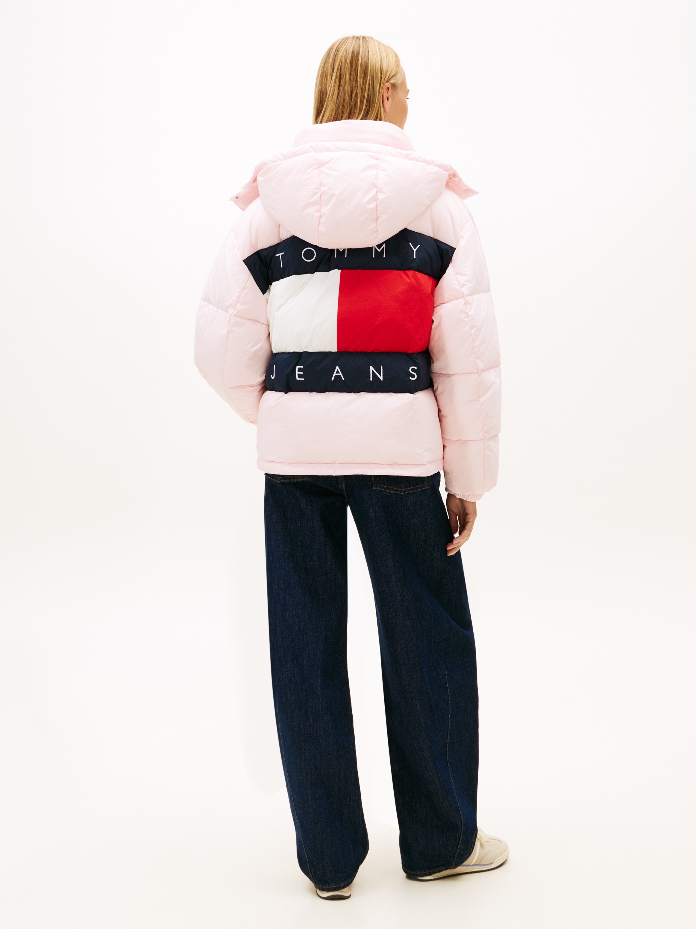 Tommy Jeans Veste matelassée »TJW OVS HOODED FLAG PUFFER EXT« avec capuche