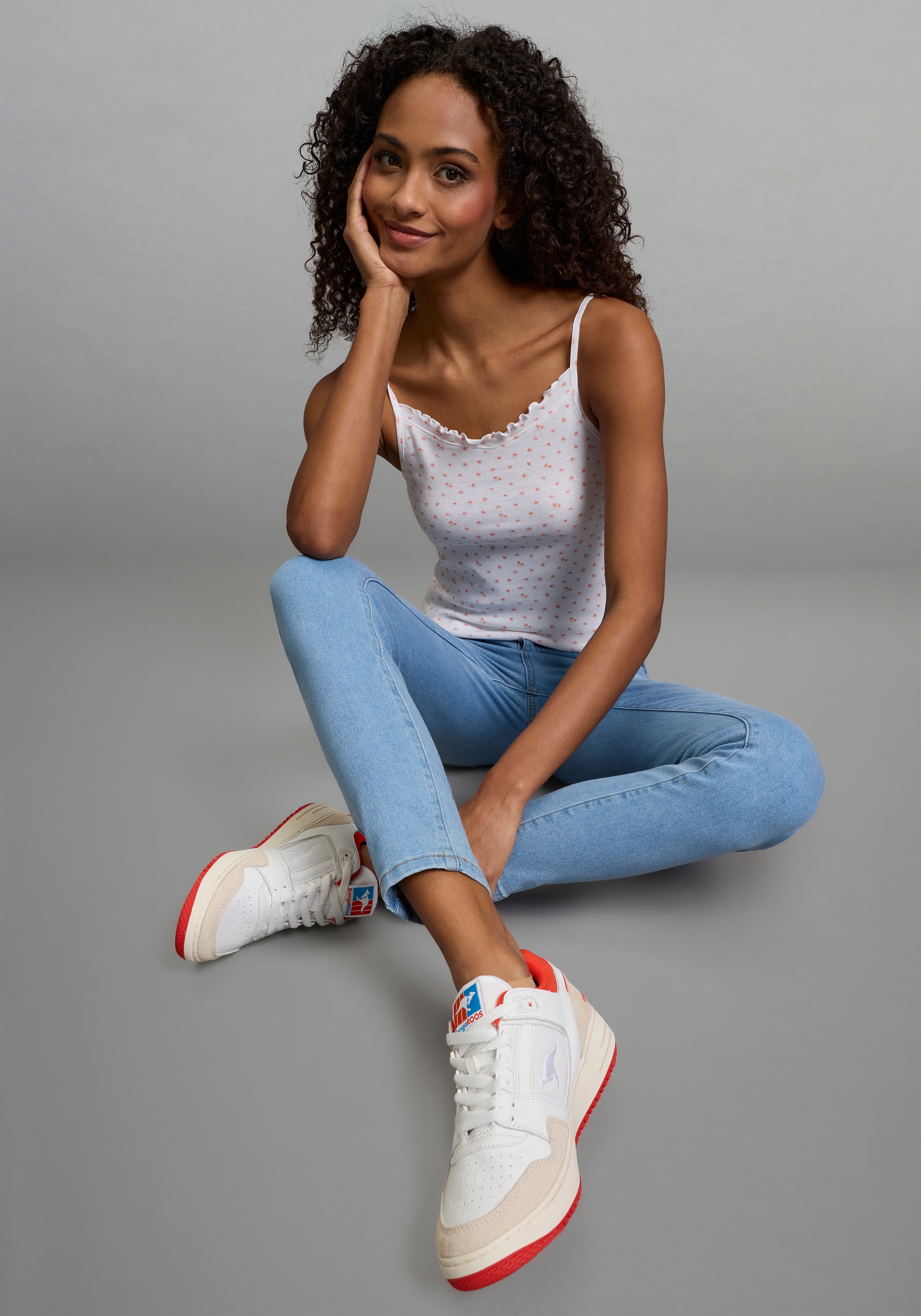 KangaROOS Spaghettitop Packung, 3 tlg. mit verspielter Rollsaumkante