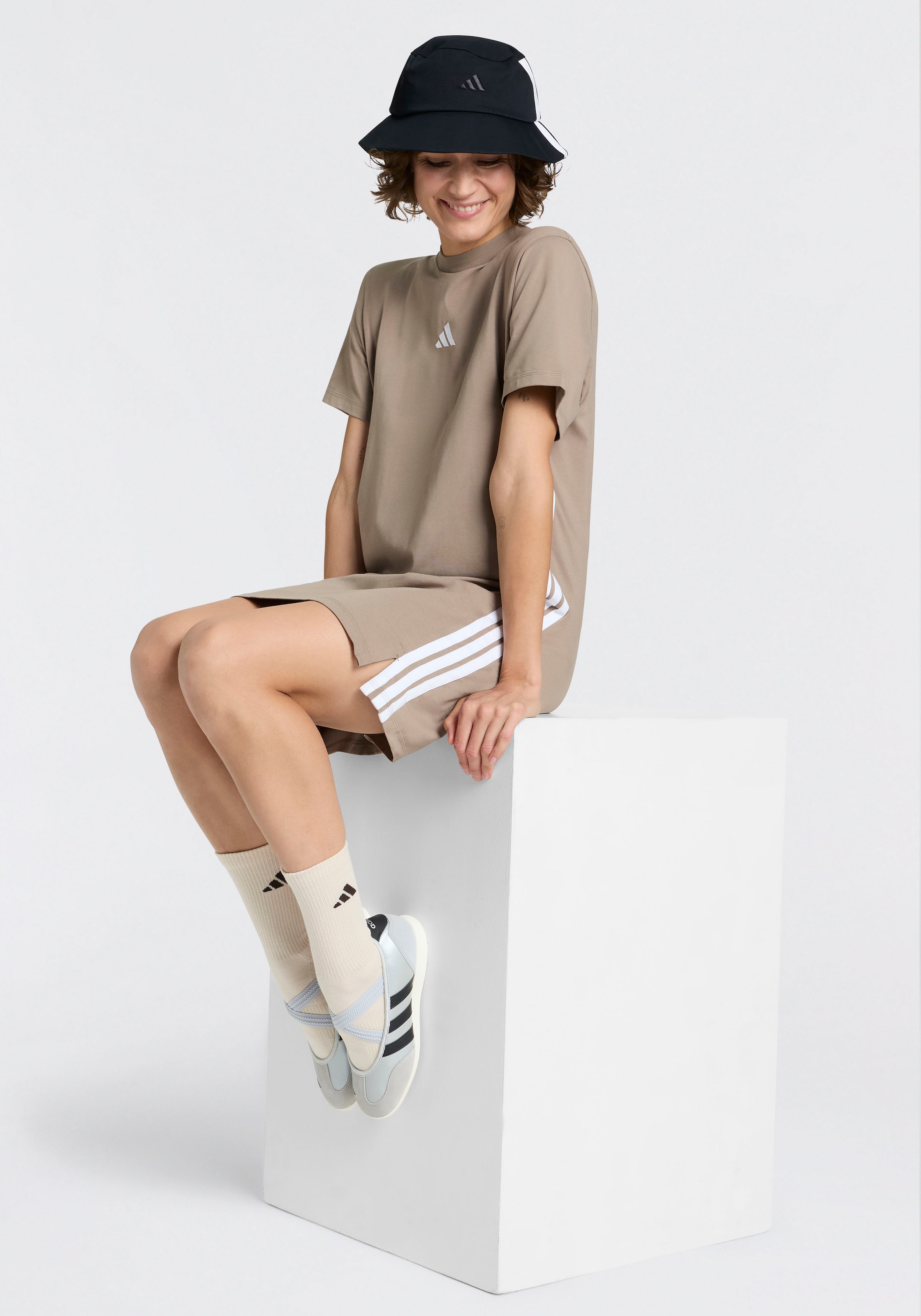 adidas Sportswear Sneaker Ballerinas »BARREDA MARY JANE«  inspiriert vom design des adidas samba mary jane