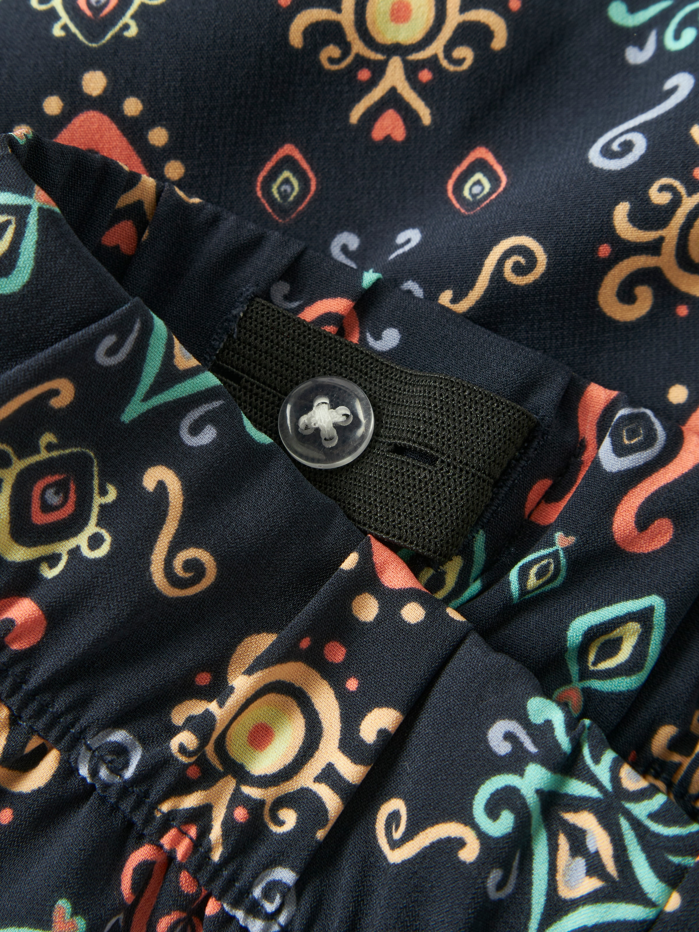 Name It Short »NKFVINAYA SHORTS FFFF NOOS«  Kunstfaser, Stretch, Allover-Druck, Eingrifftaschen